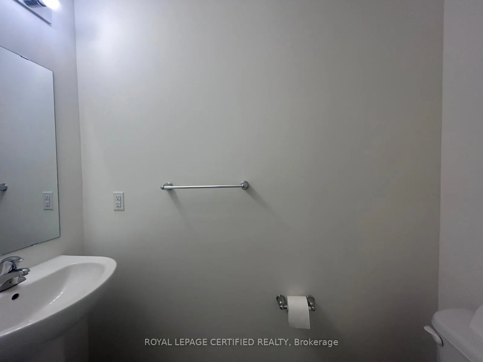 Photo 9 of 3948 Thomas Alton Boulevard, Burlington, Alton — HOMEH