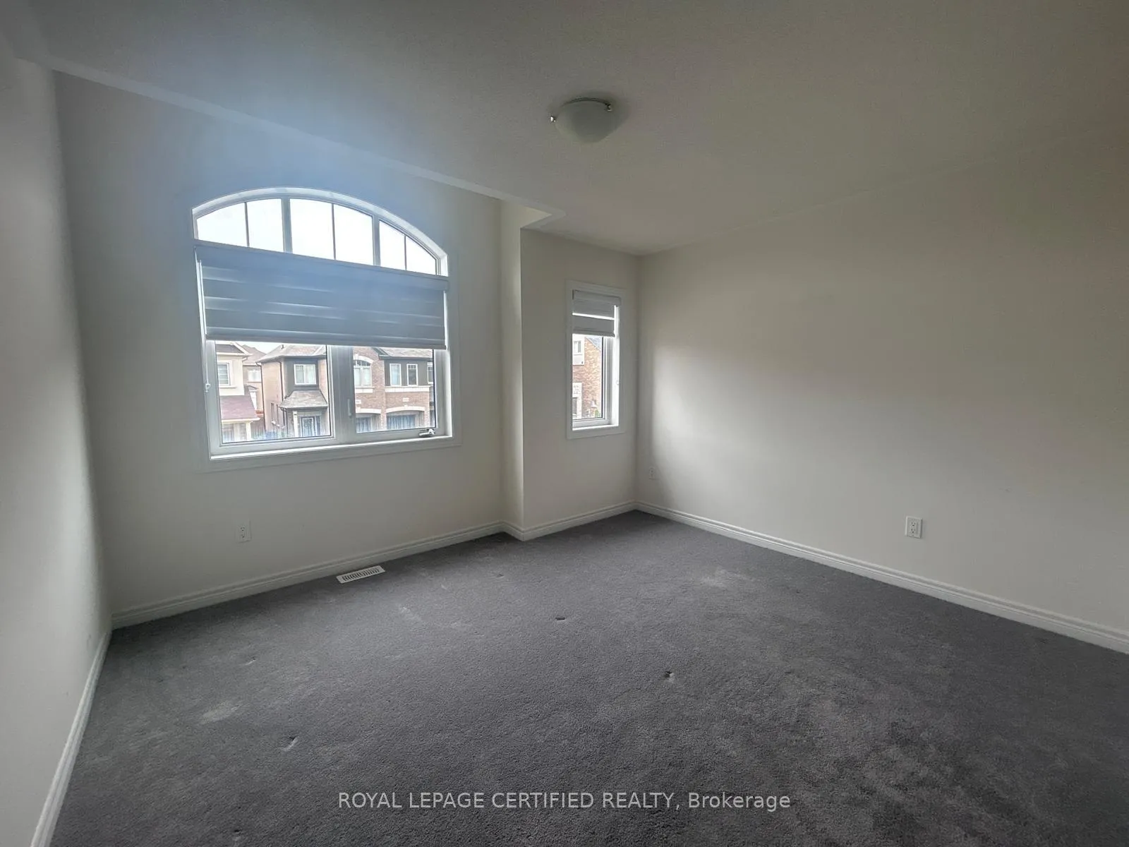 Photo 18 of 3948 Thomas Alton Boulevard, Burlington, Alton — HOMEH