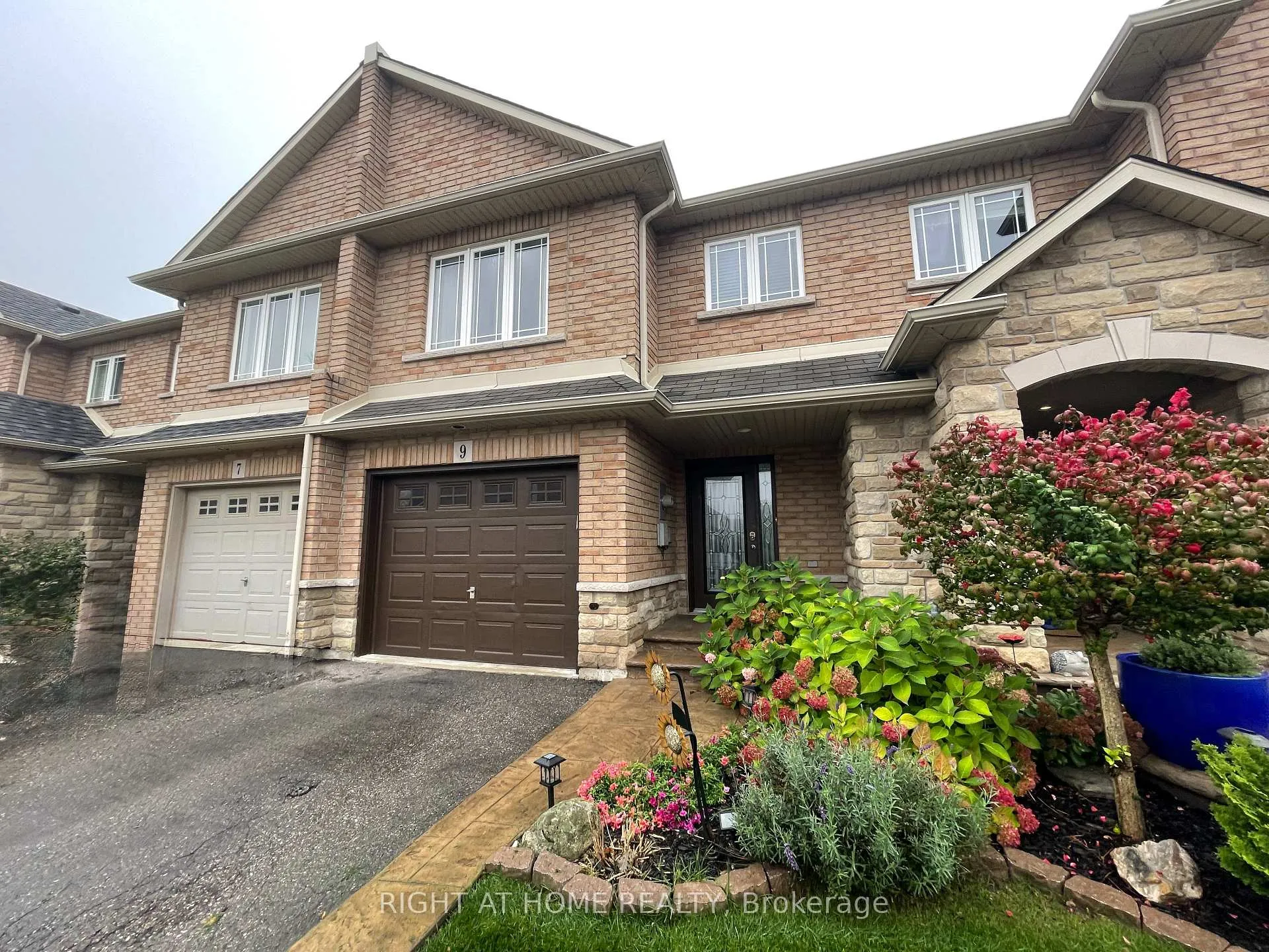 Front of 9 Periwinkle Drive