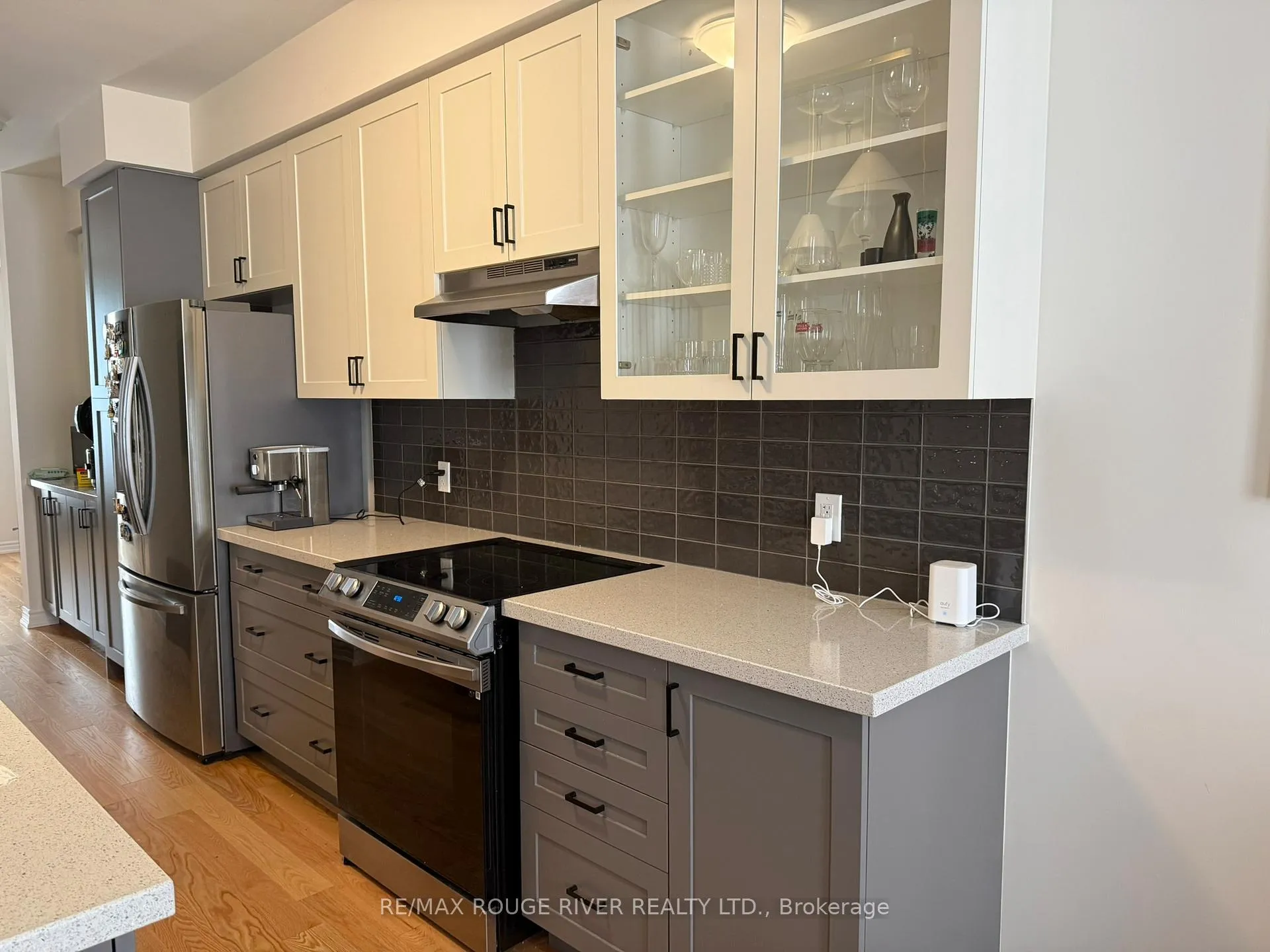 Photo 3 of 6715 Thickson Road N, Whitby, Brooklin — HOMEH