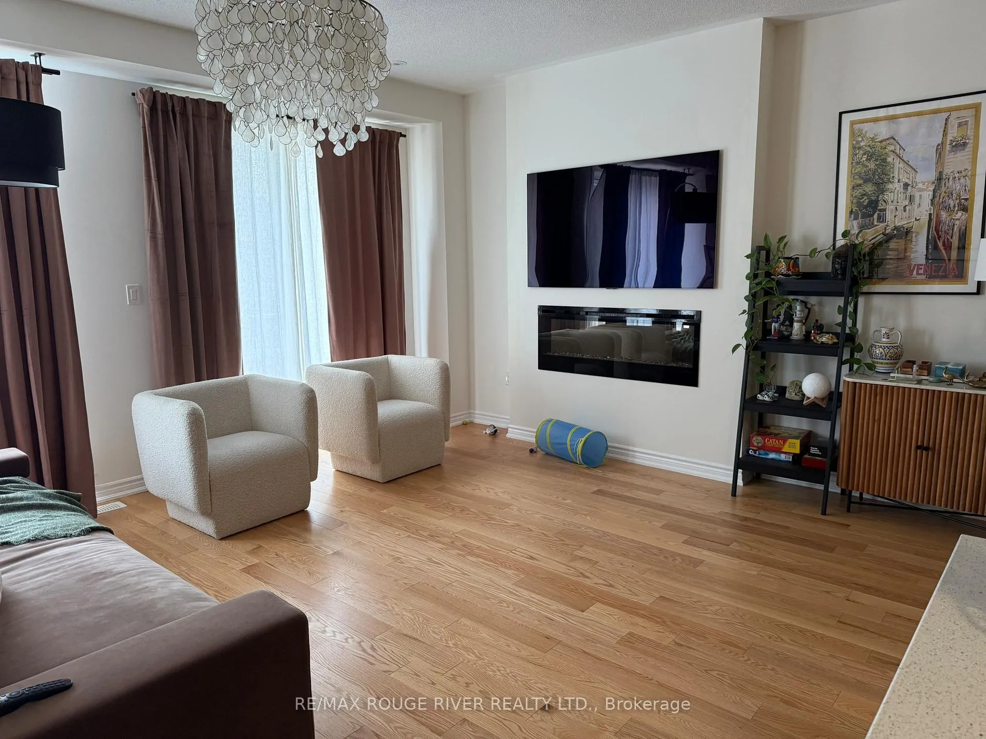 Photo 8 of 6715 Thickson Road N, Whitby, Brooklin — HOMEH