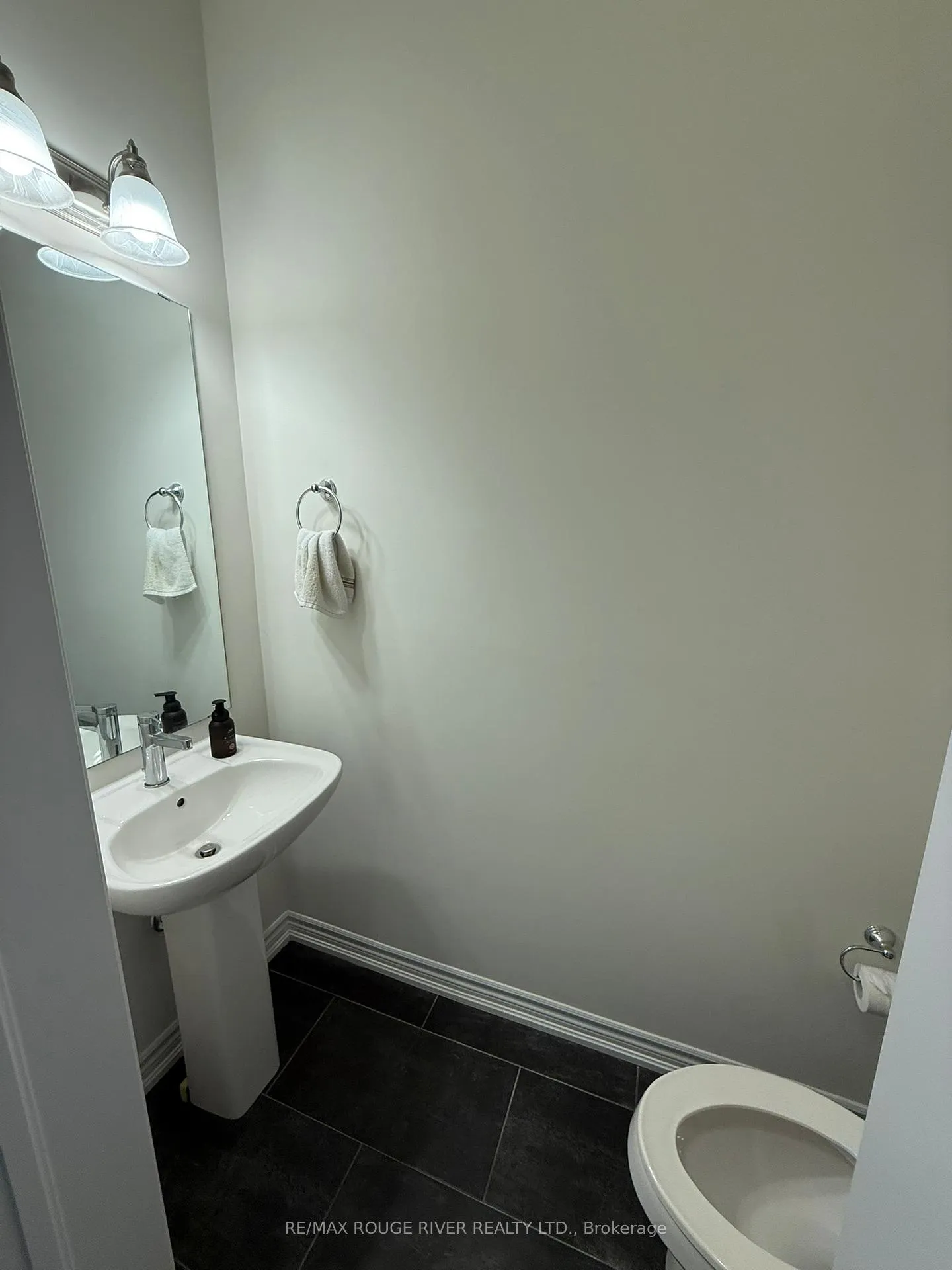 Photo 12 of 6715 Thickson Road N, Whitby, Brooklin — HOMEH