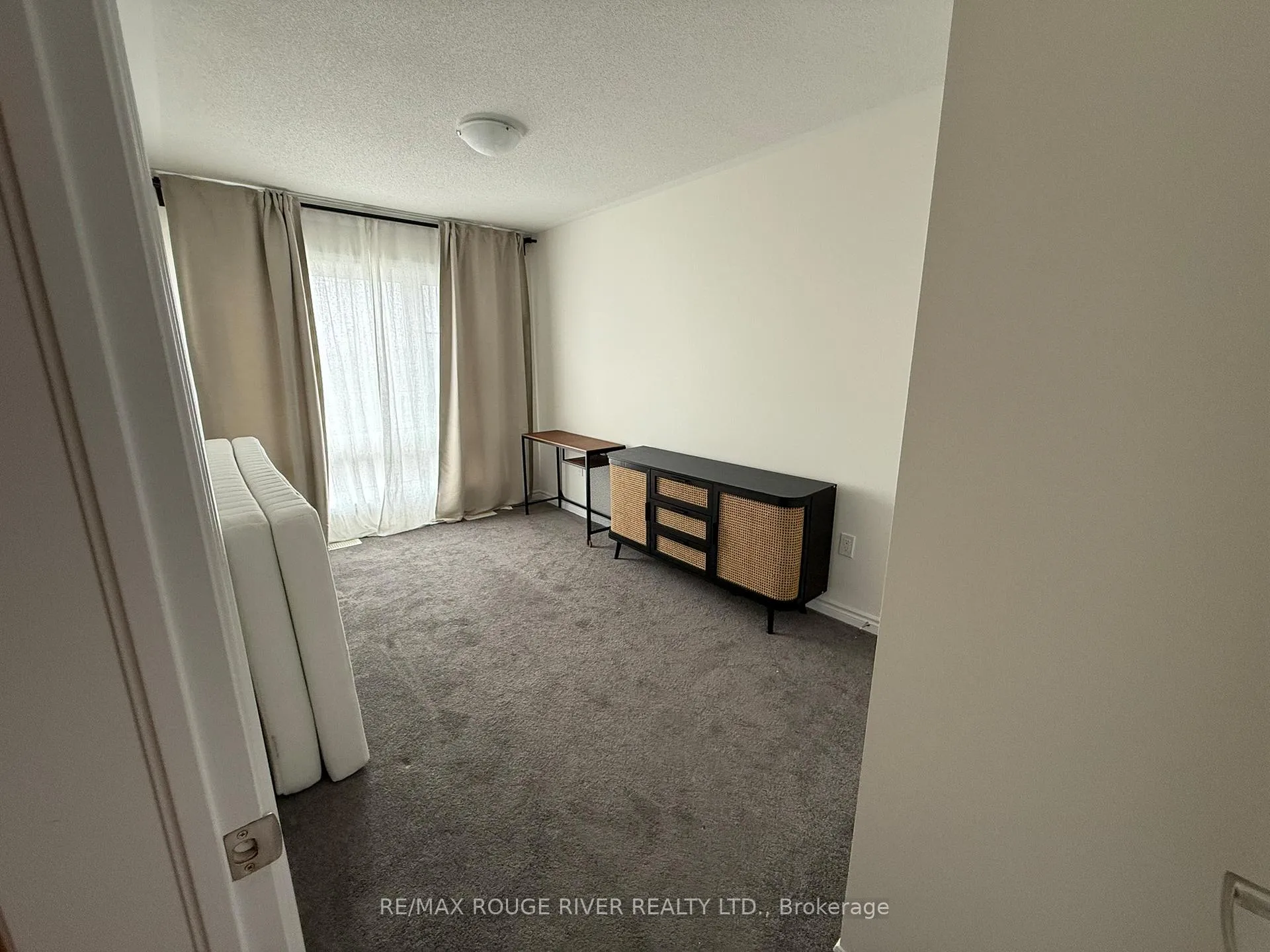 Photo 17 of 6715 Thickson Road N, Whitby, Brooklin — HOMEH