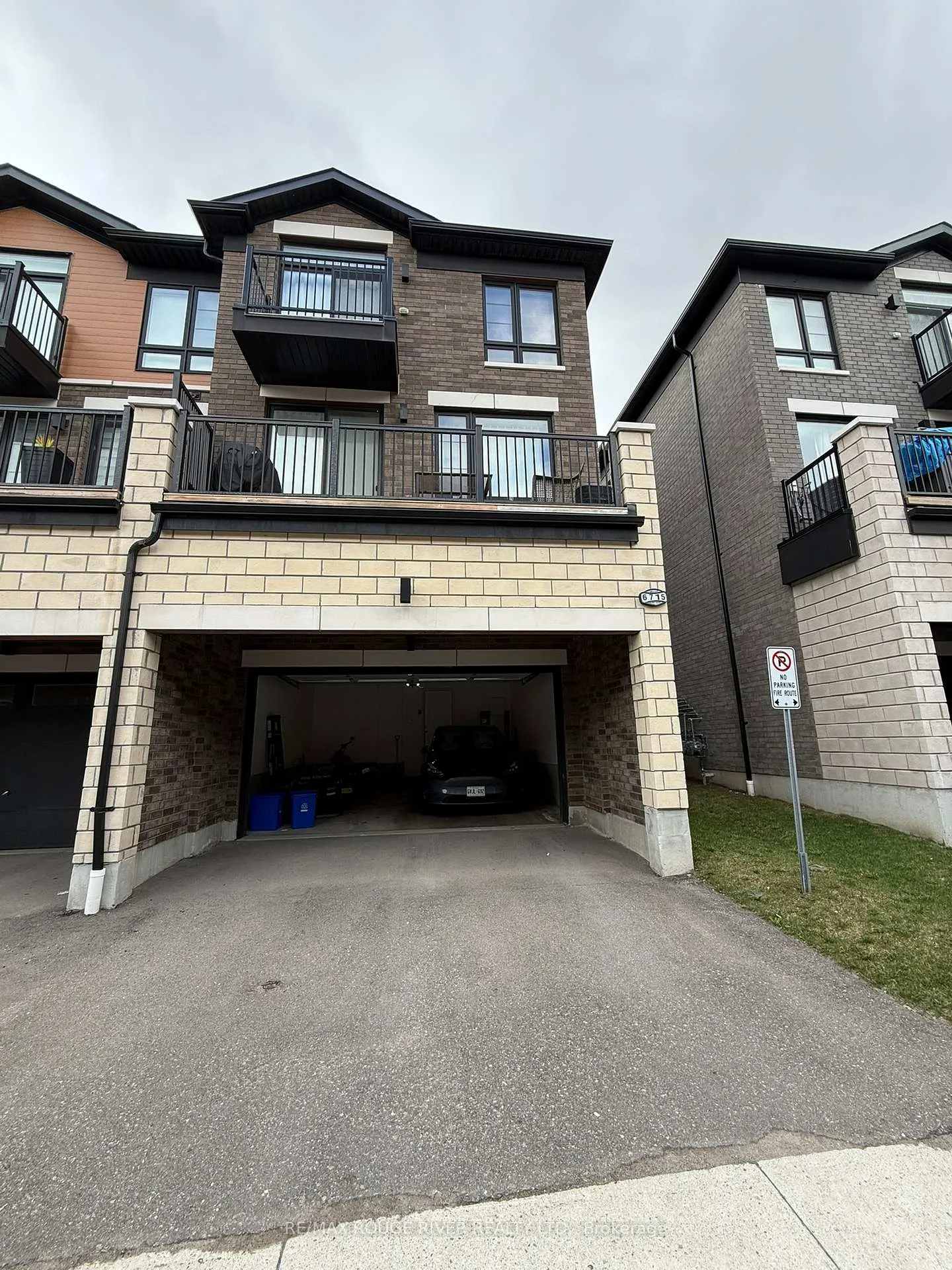 Photo 35 of 6715 Thickson Road N, Whitby, Brooklin — HOMEH