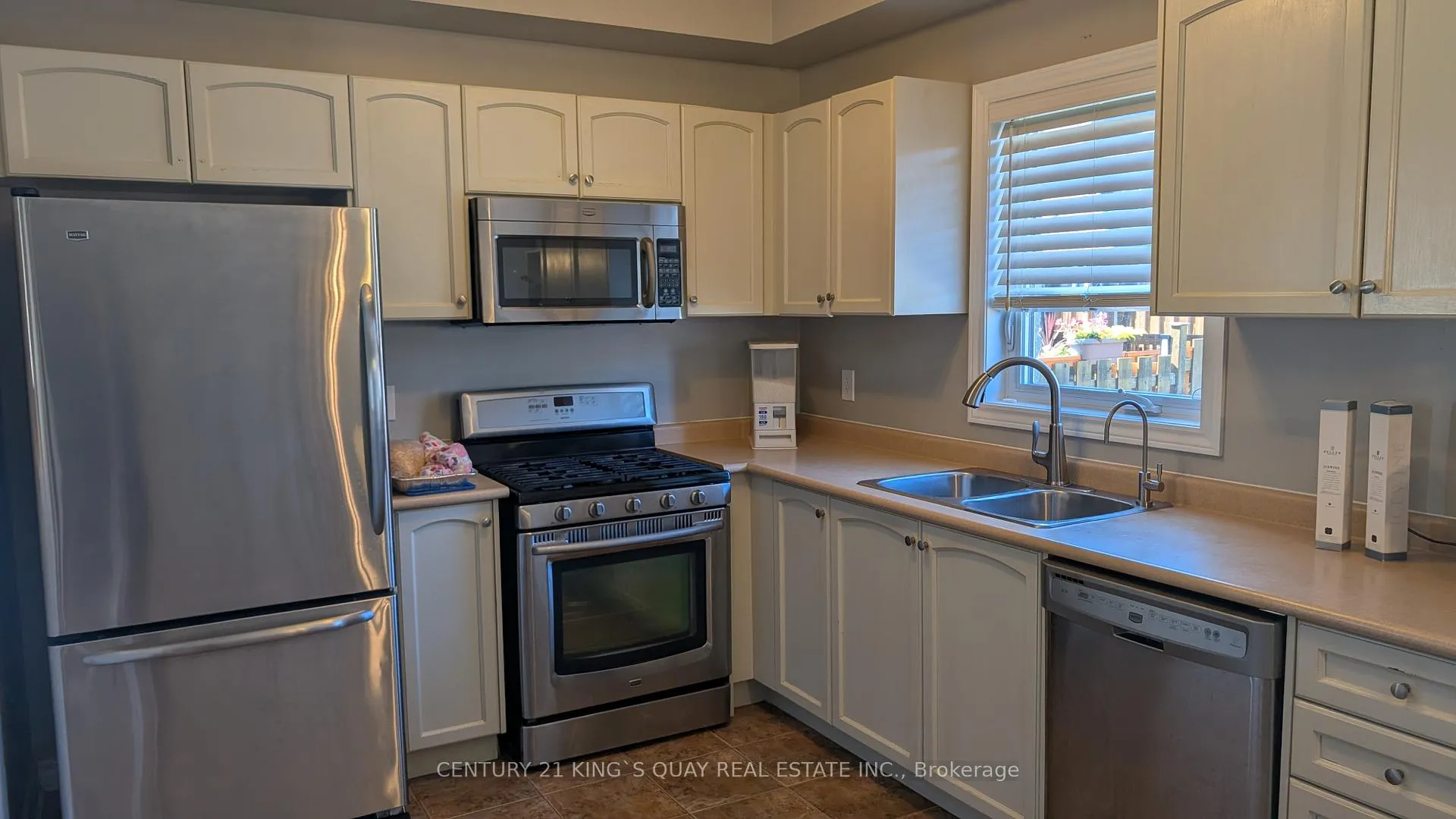 Photo 2 of 2119 Osbond Road, Innisfil, Alcona — HOMEH