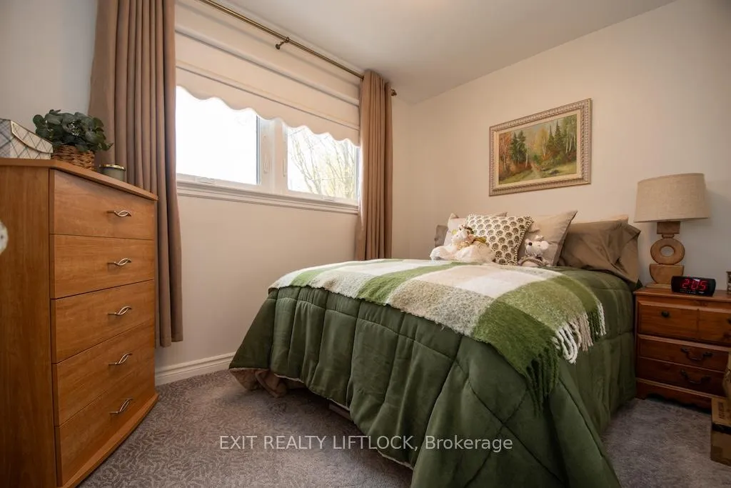Photo 17 of 529 Shirley Avenue, Peterborough, Otonabee Ward 1 — HOMEH
