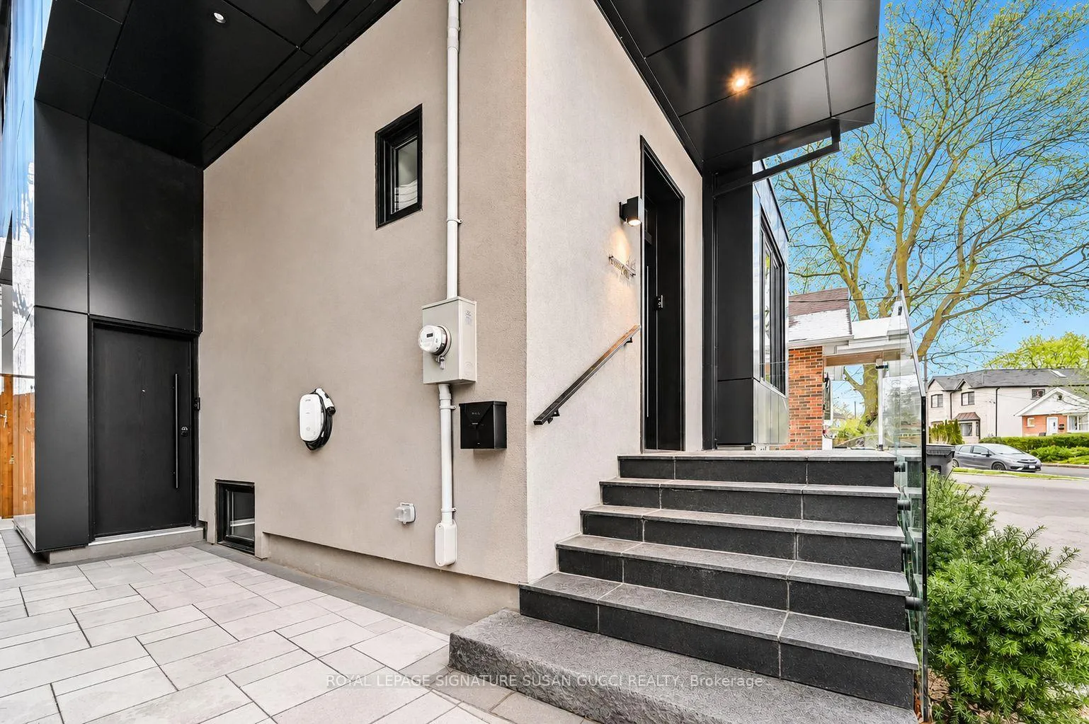 Photo 2 of 44 Doris Drive, Toronto, O'Connor-Parkview — HOMEH