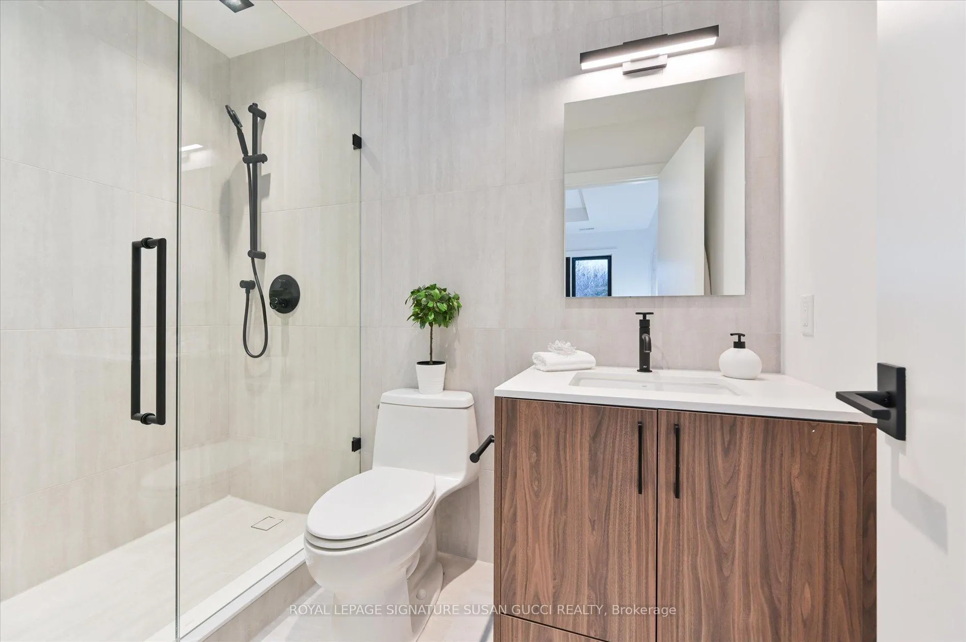 Photo 27 of 44 Doris Drive, Toronto, O'Connor-Parkview — HOMEH