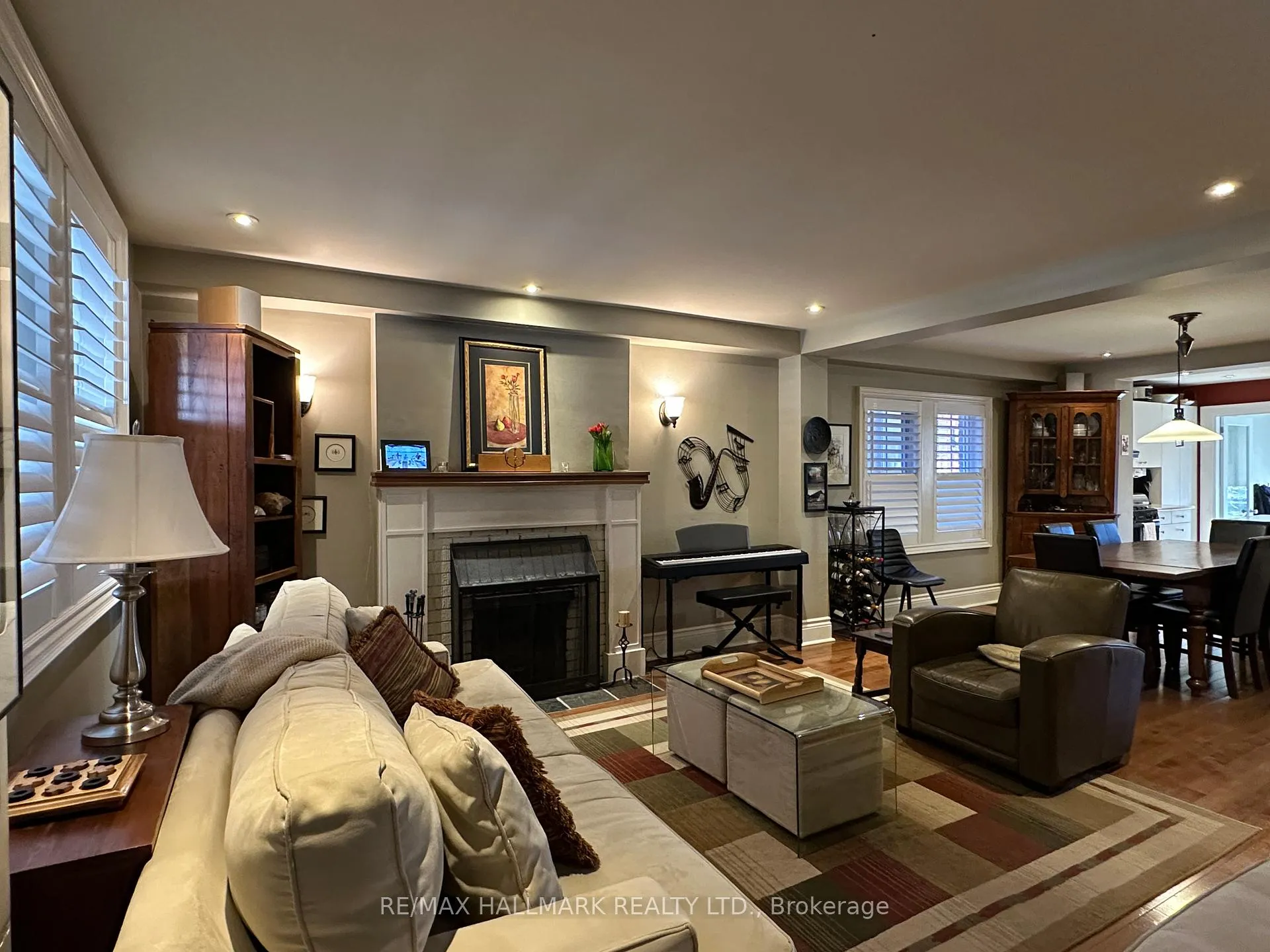 Photo 3 of 145 Castlefield Avenue, Toronto, Yonge-Eglinton — HOMEH