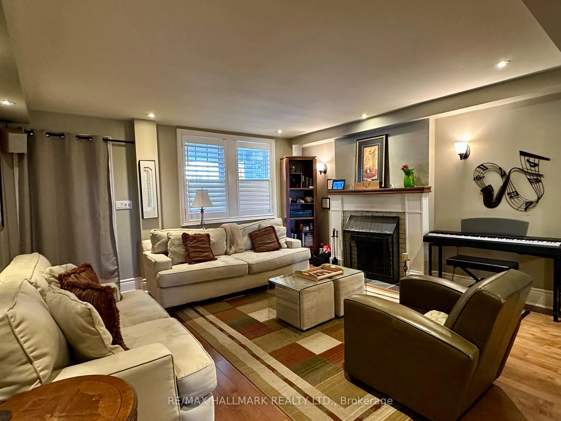Photo 4 of 145 Castlefield Avenue, Toronto, Yonge-Eglinton — HOMEH