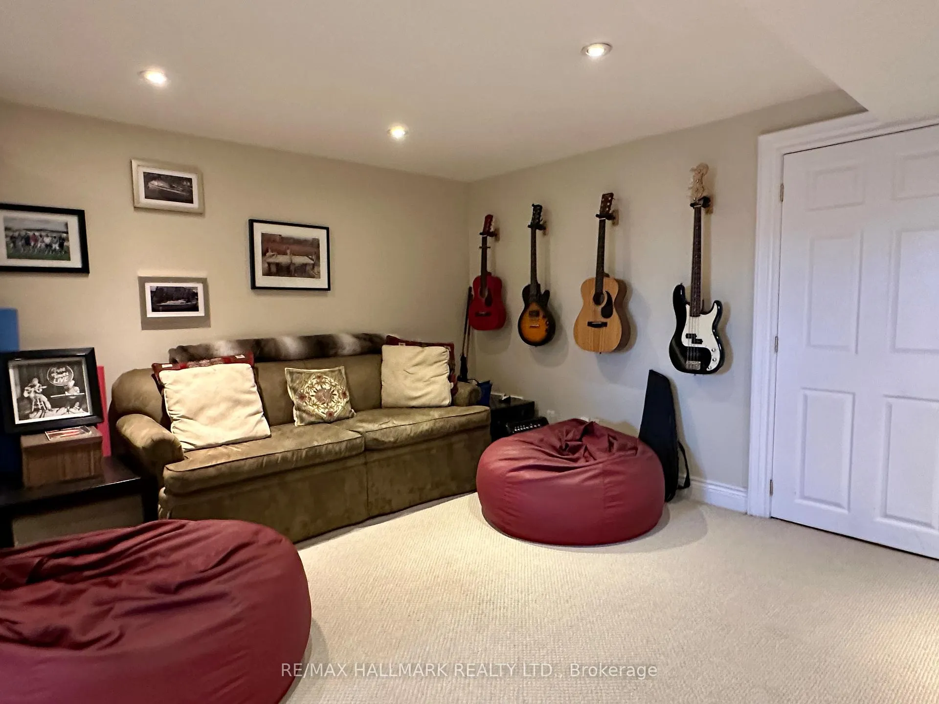 Photo 14 of 145 Castlefield Avenue, Toronto, Yonge-Eglinton — HOMEH