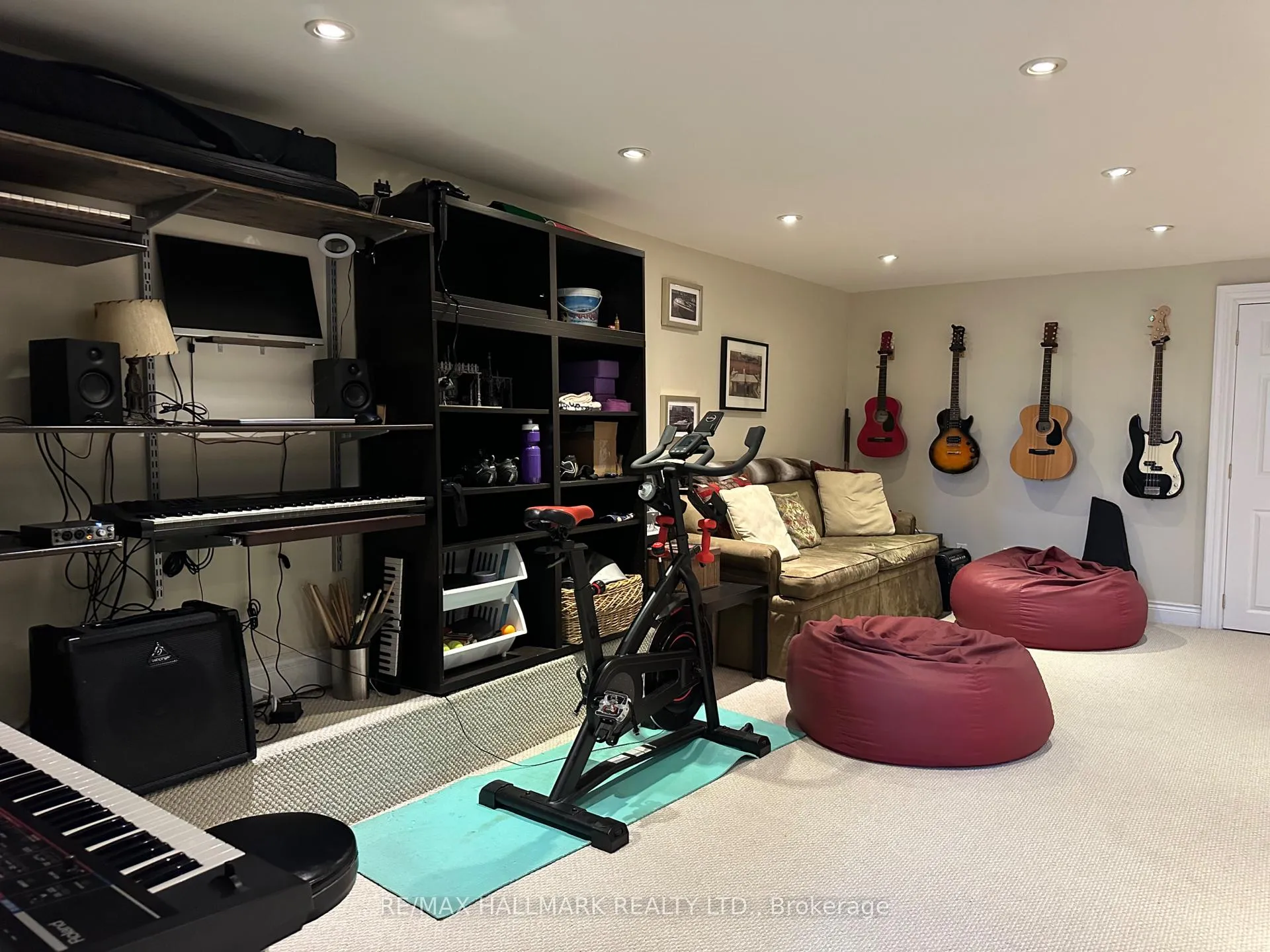 Photo 15 of 145 Castlefield Avenue, Toronto, Yonge-Eglinton — HOMEH
