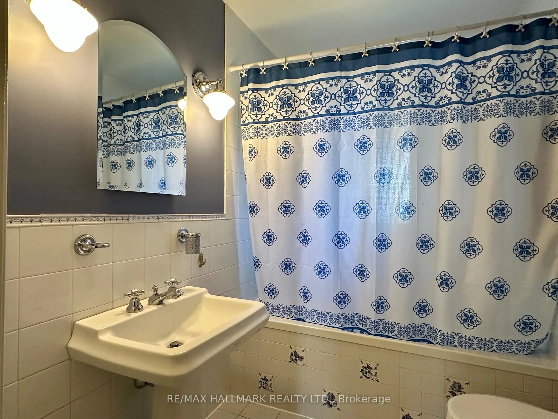 Photo 27 of 145 Castlefield Avenue, Toronto, Yonge-Eglinton — HOMEH