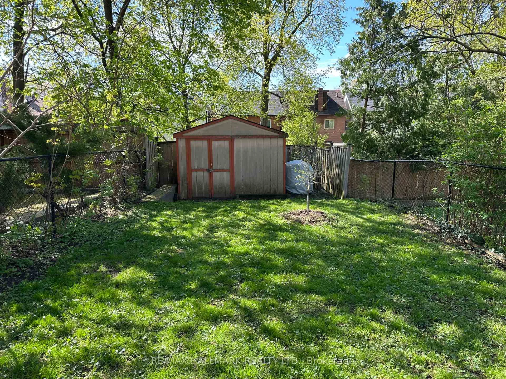 Photo 31 of 145 Castlefield Avenue, Toronto, Yonge-Eglinton — HOMEH