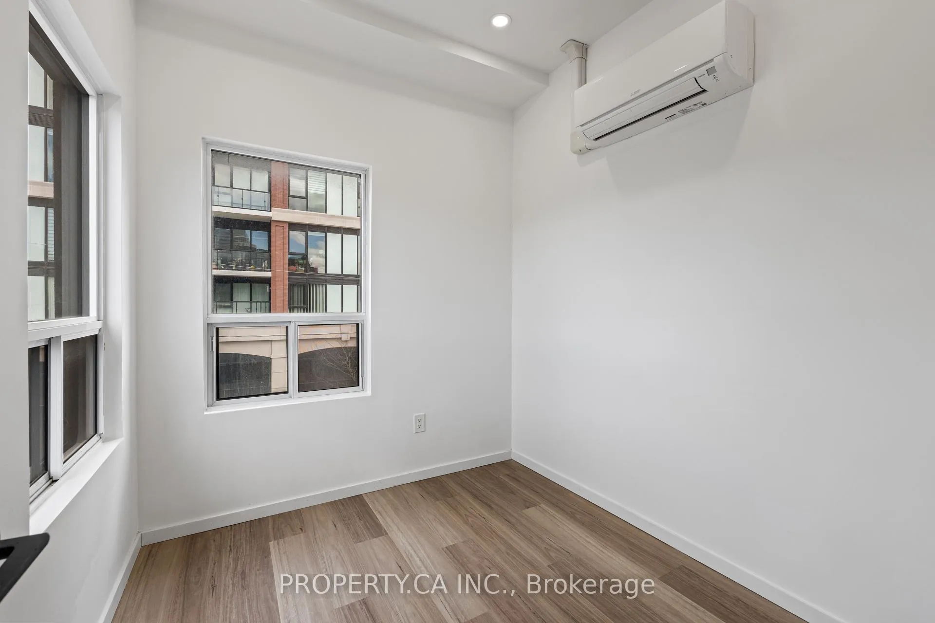 Photo 7 of Unit 304, 1989 Yonge Street E, Toronto, Mount Pleasant East — HOMEH