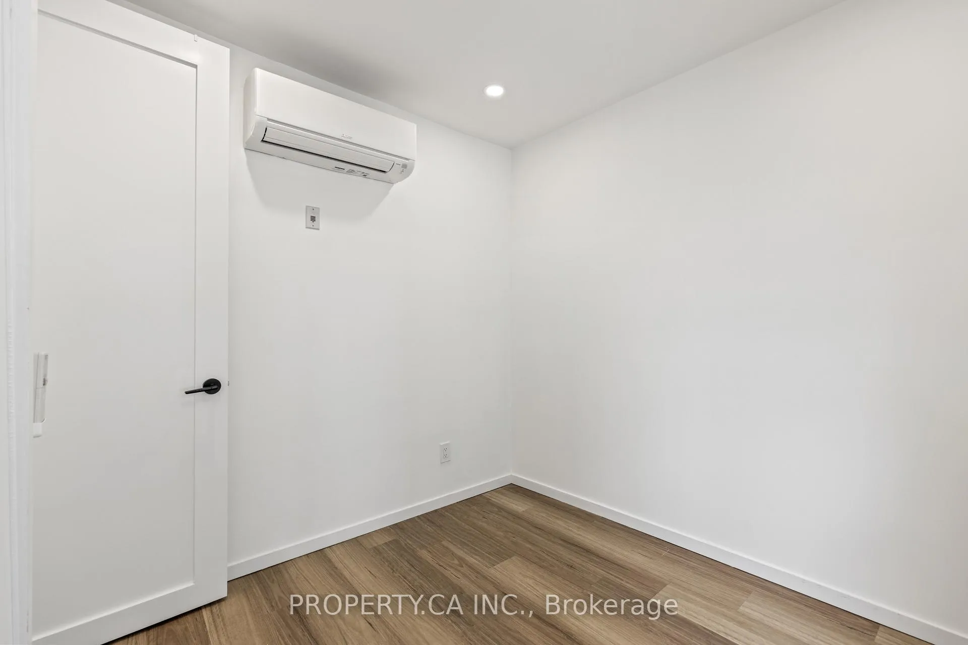 Photo 13 of Unit 304, 1989 Yonge Street E, Toronto, Mount Pleasant East — HOMEH