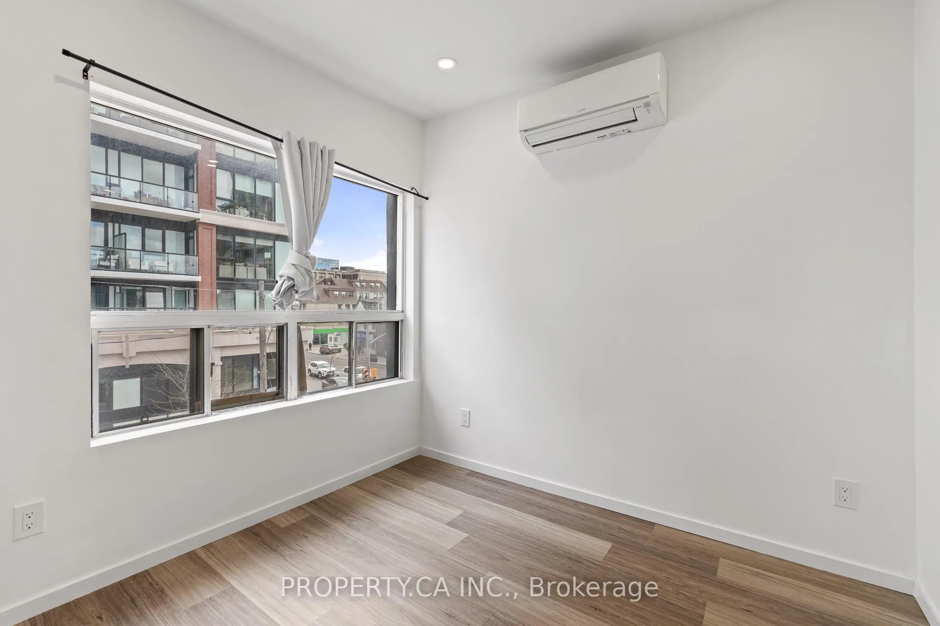 Photo 14 of Unit 304, 1989 Yonge Street E, Toronto, Mount Pleasant East — HOMEH