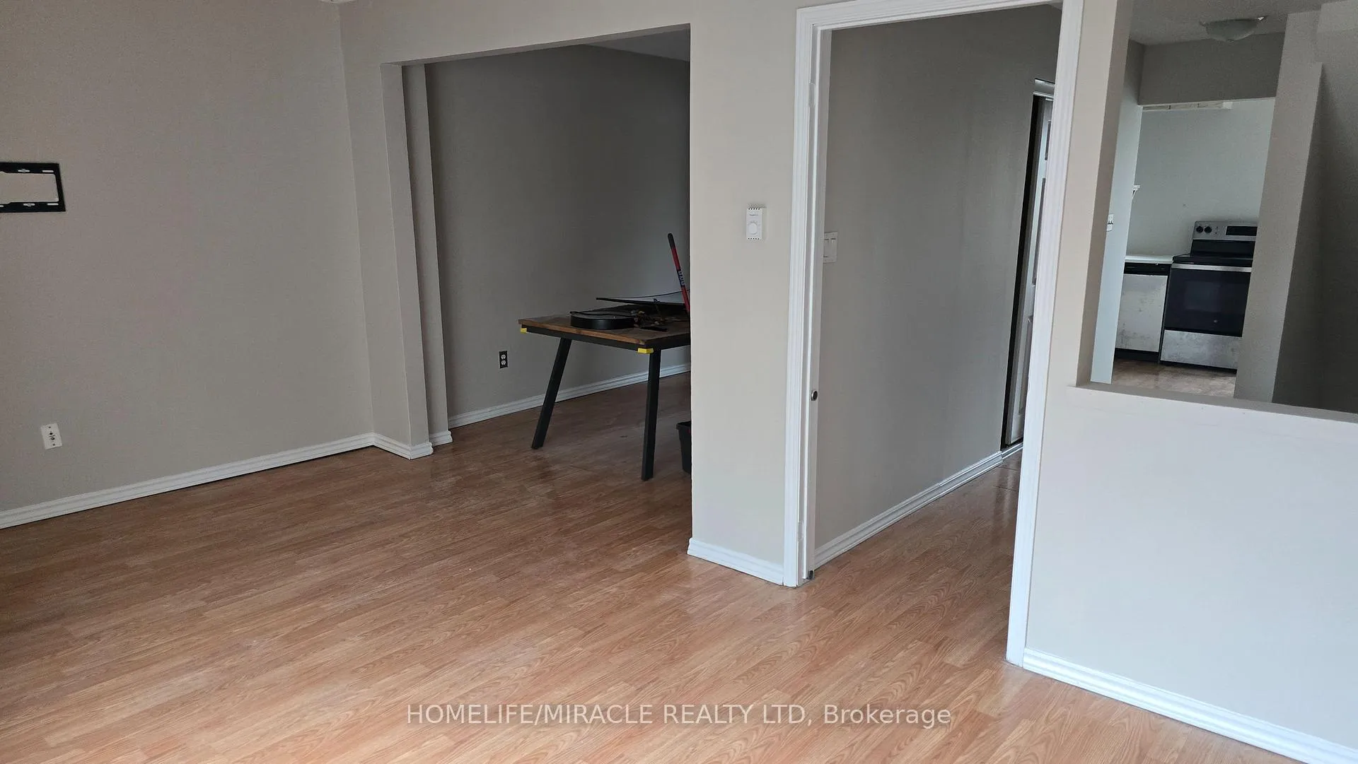 Photo 4 of Unit 42, 221 Ormond Drive, Oshawa, Samac — HOMEH