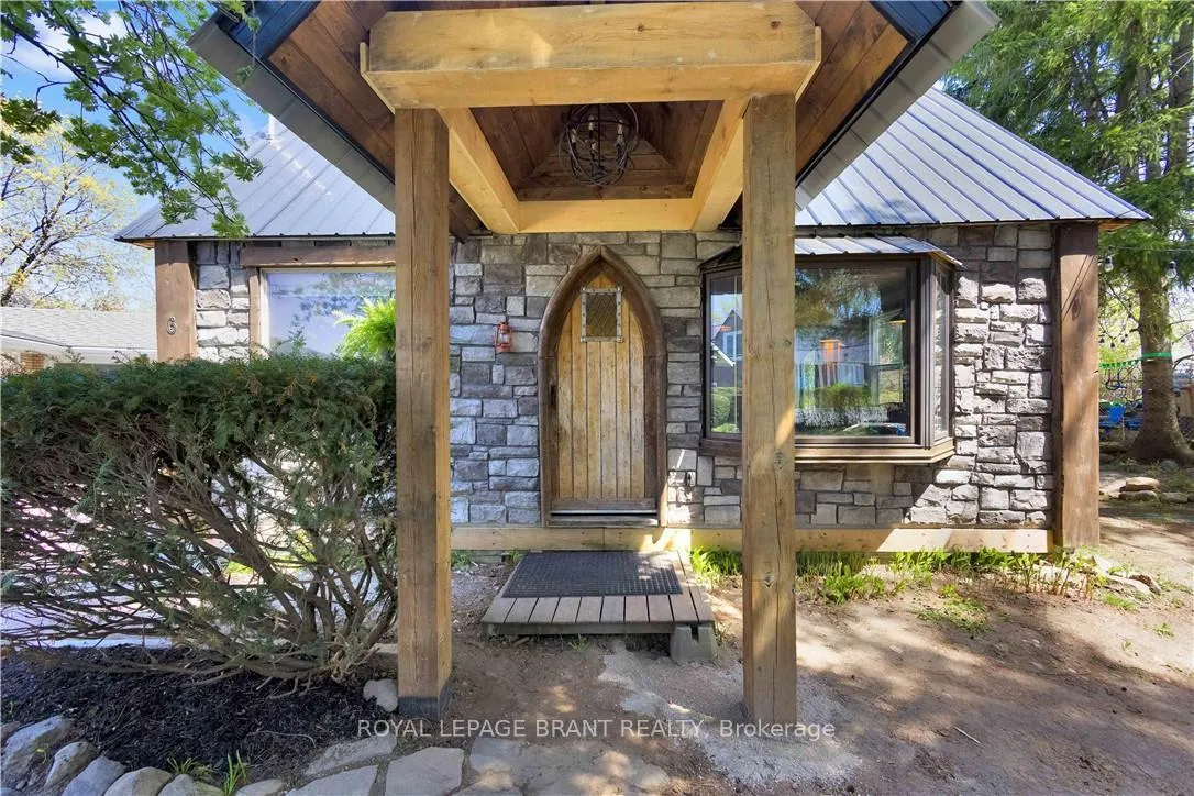 Photo 3 of 6 Churchill Drive, Brant, Paris — HOMEH