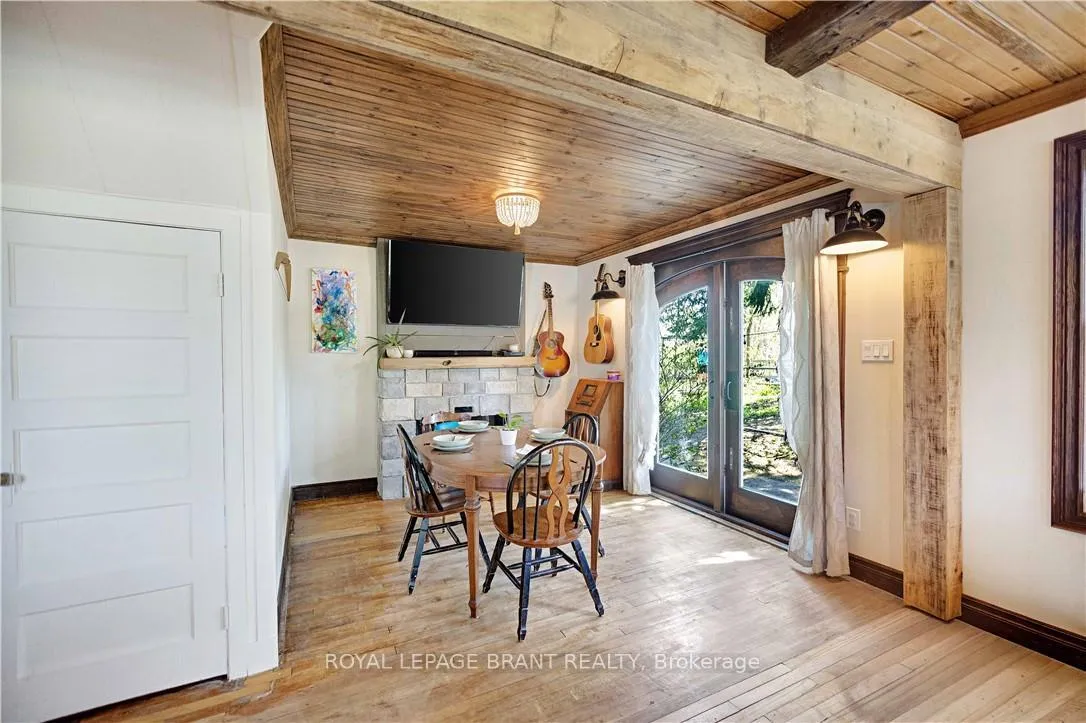 Photo 13 of 6 Churchill Drive, Brant, Paris — HOMEH