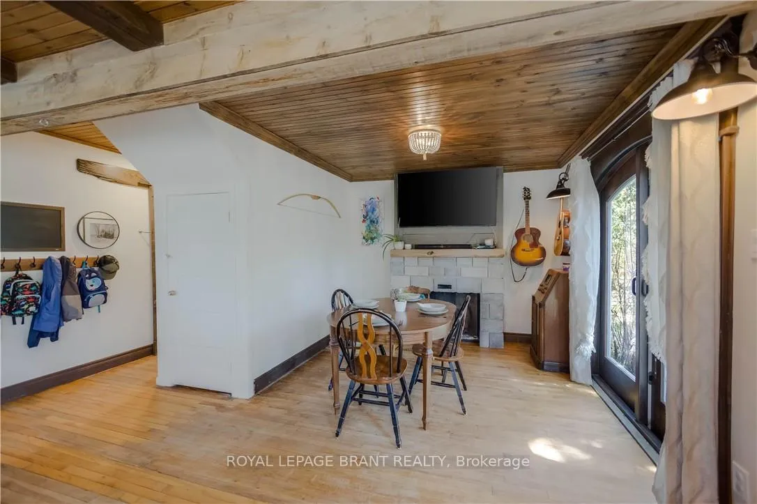 Photo 14 of 6 Churchill Drive, Brant, Paris — HOMEH