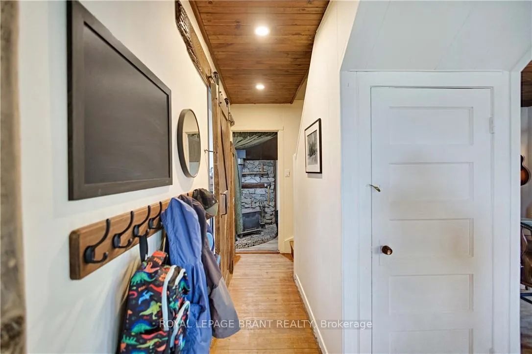 Photo 15 of 6 Churchill Drive, Brant, Paris — HOMEH