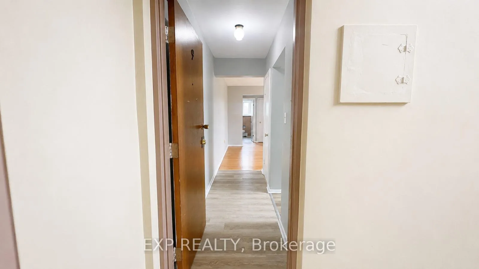 Photo 2 of Unit 9, 12 Westmount Road, Kitchener — HOMEH