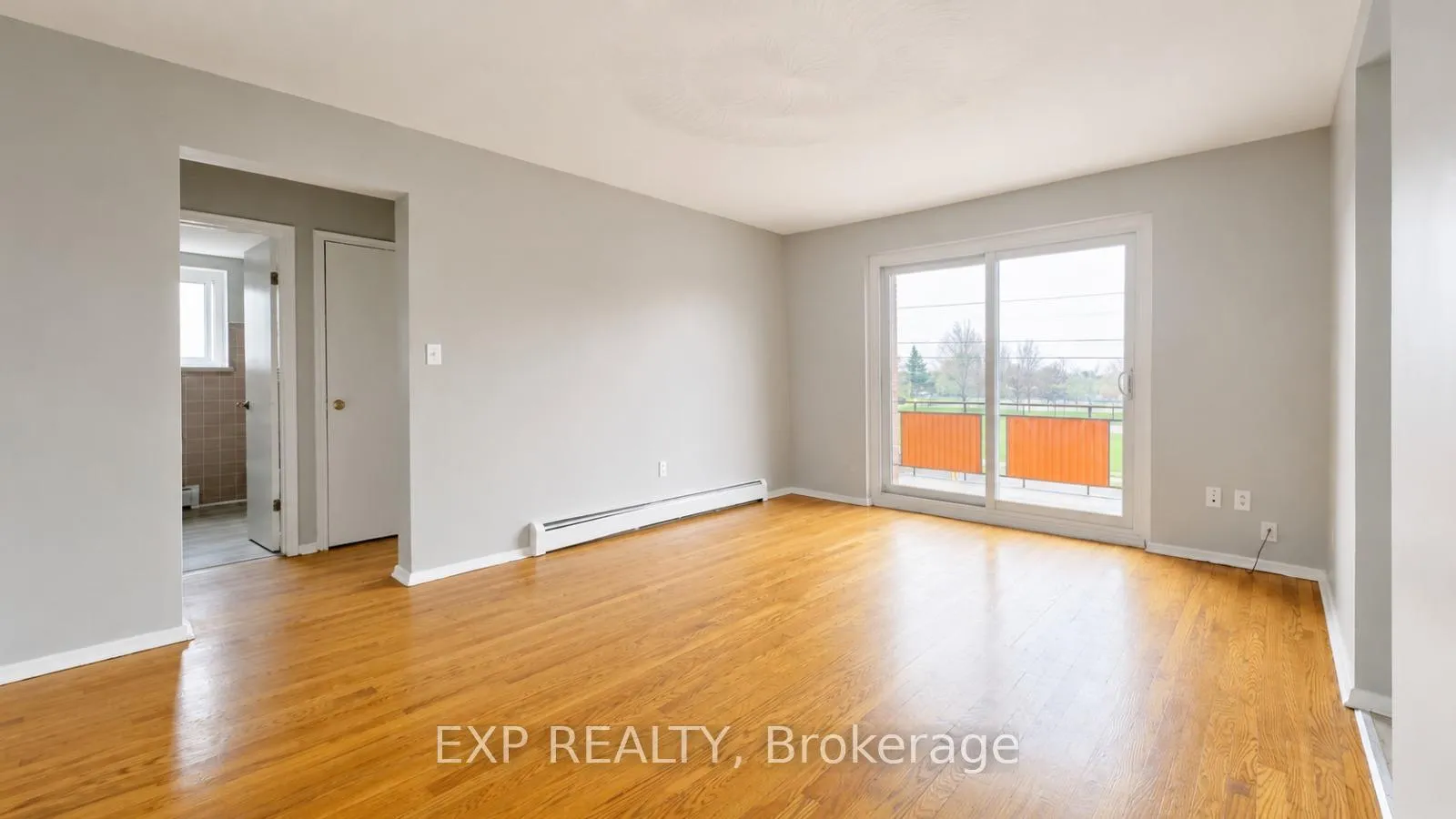 Photo 5 of Unit 9, 12 Westmount Road, Kitchener — HOMEH