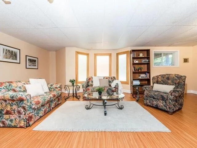 Photo 2 of Unit Basement, 22 Daines Drive, Whitby, Rolling Acres — HOMEH