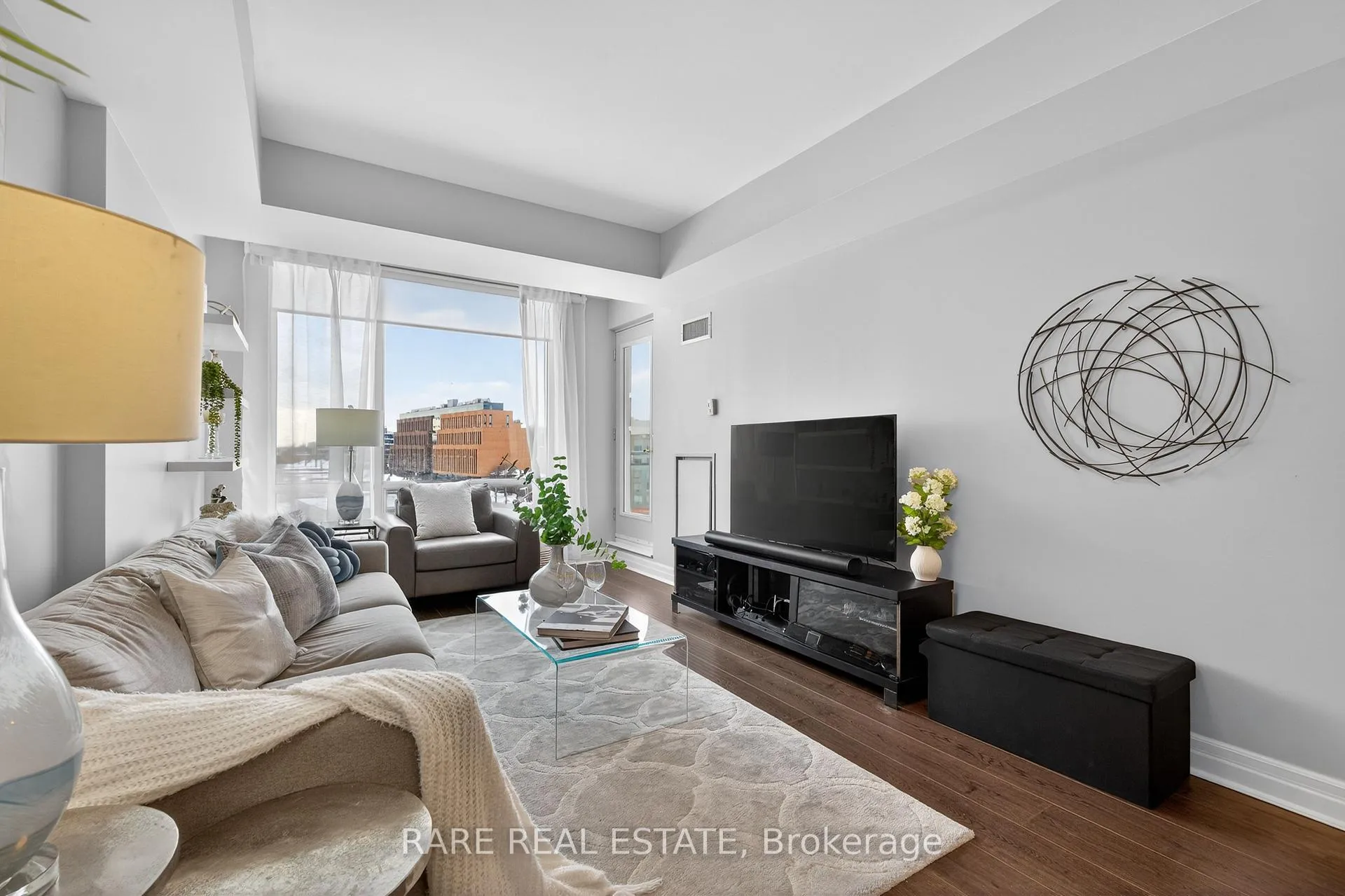 Photo 1 of Unit 702, 1801 Bayview Avenue, Toronto, Leaside — HOMEH