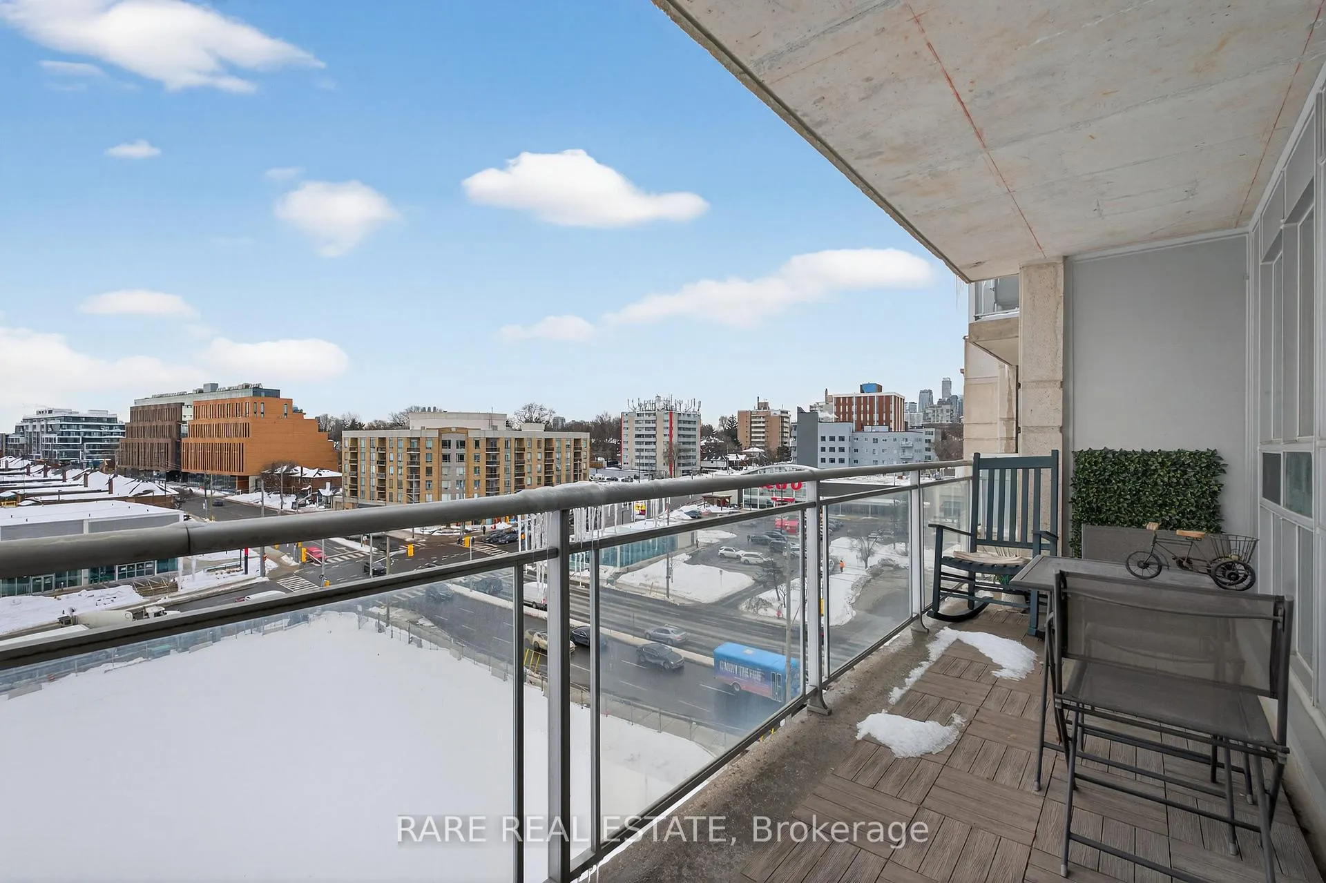 Photo 10 of Unit 702, 1801 Bayview Avenue, Toronto, Leaside — HOMEH