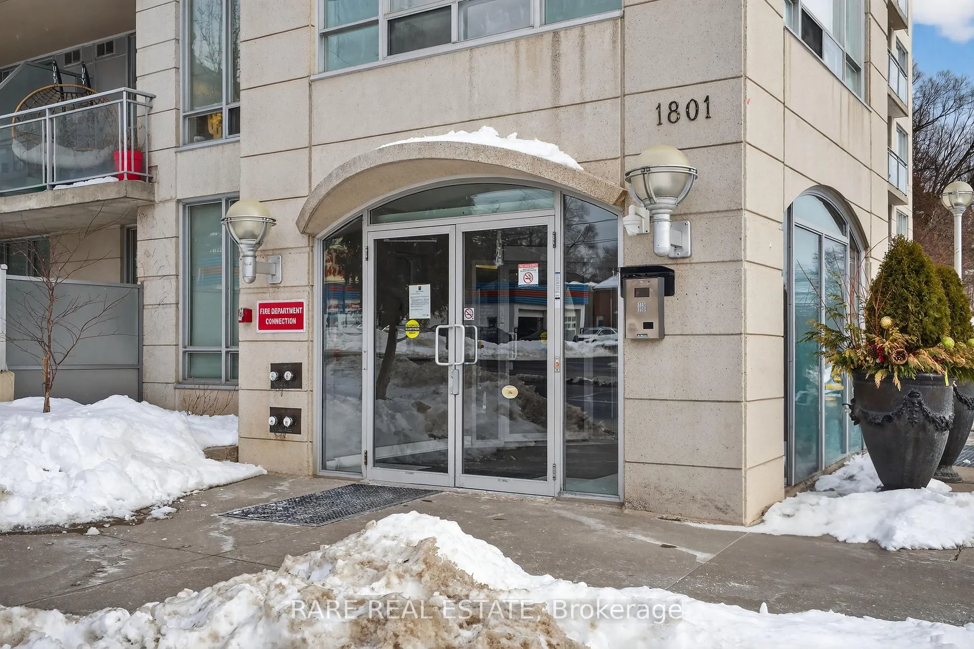 Photo 13 of Unit 702, 1801 Bayview Avenue, Toronto, Leaside — HOMEH