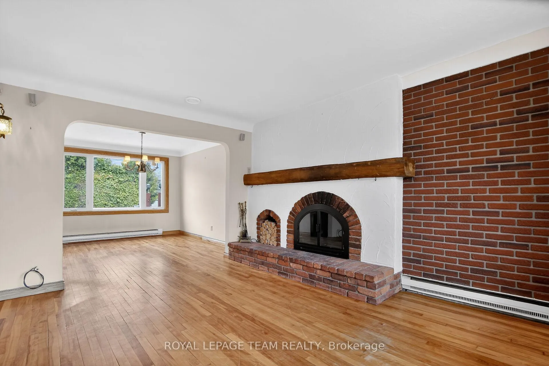 Photo 6 of 77 West Presland Road, Ottawa, Overbrook — HOMEH