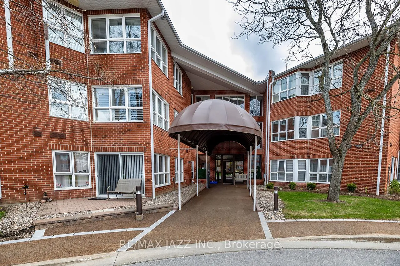 Photo 3 of Unit 106, 4 Heritage Way, Kawartha Lakes, Lindsay — HOMEH