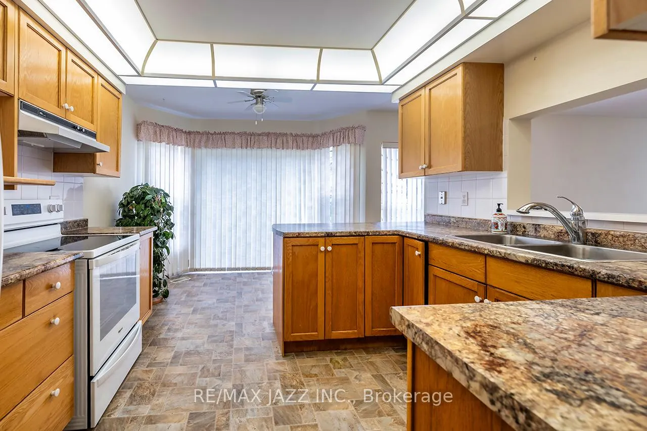 Photo 14 of Unit 106, 4 Heritage Way, Kawartha Lakes, Lindsay — HOMEH