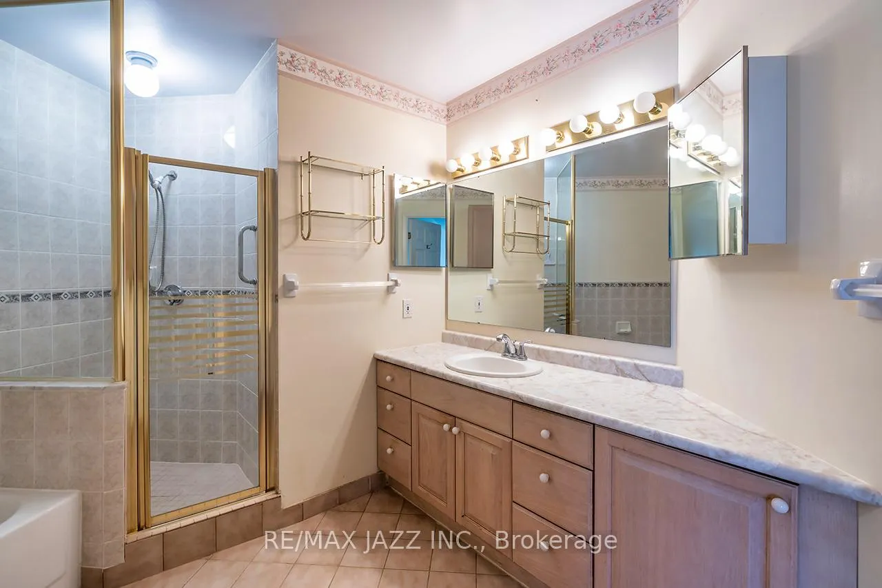 Photo 37 of Unit 106, 4 Heritage Way, Kawartha Lakes, Lindsay — HOMEH