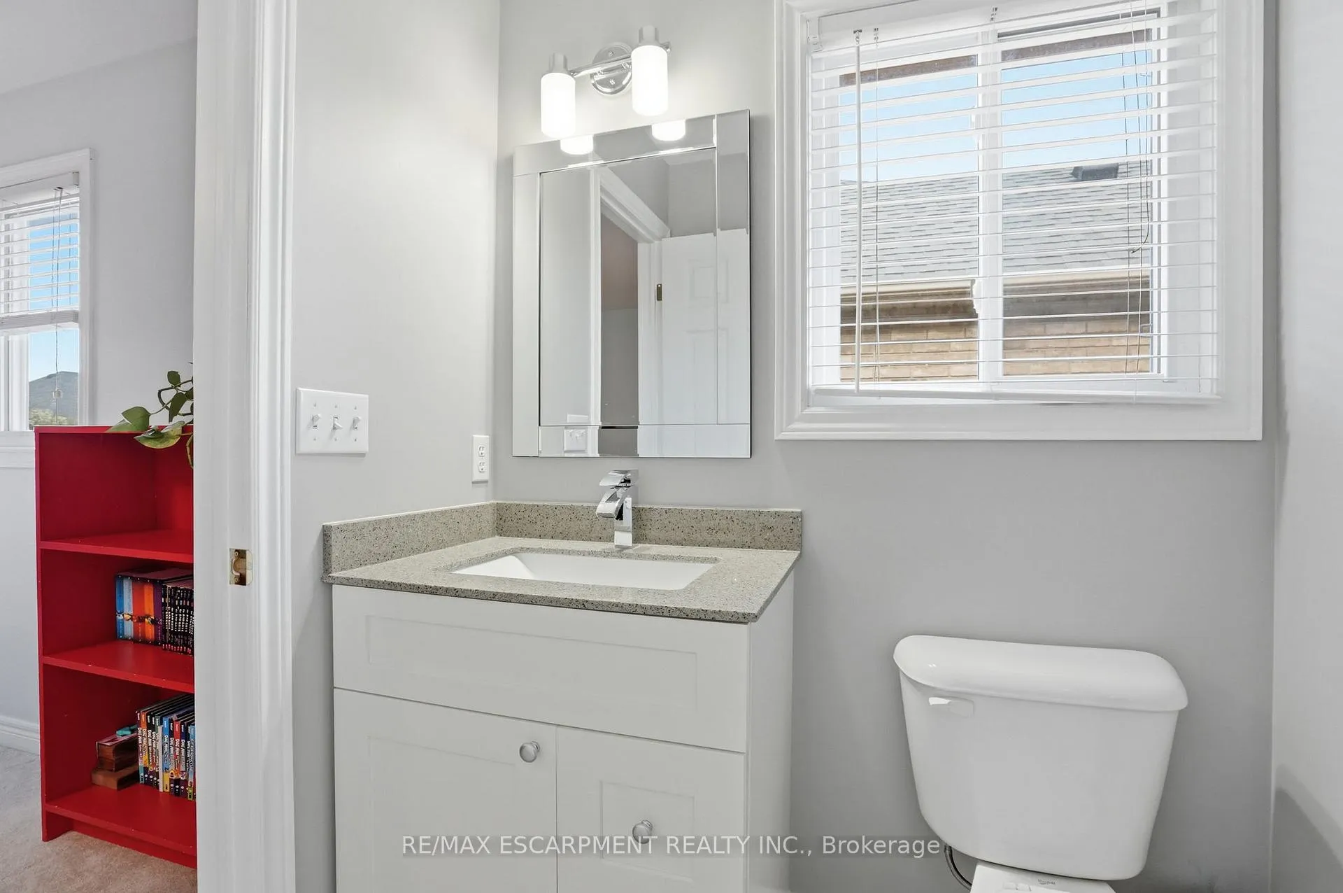 Photo 35 of 20 Commando Court, Hamilton, Waterdown — HOMEH