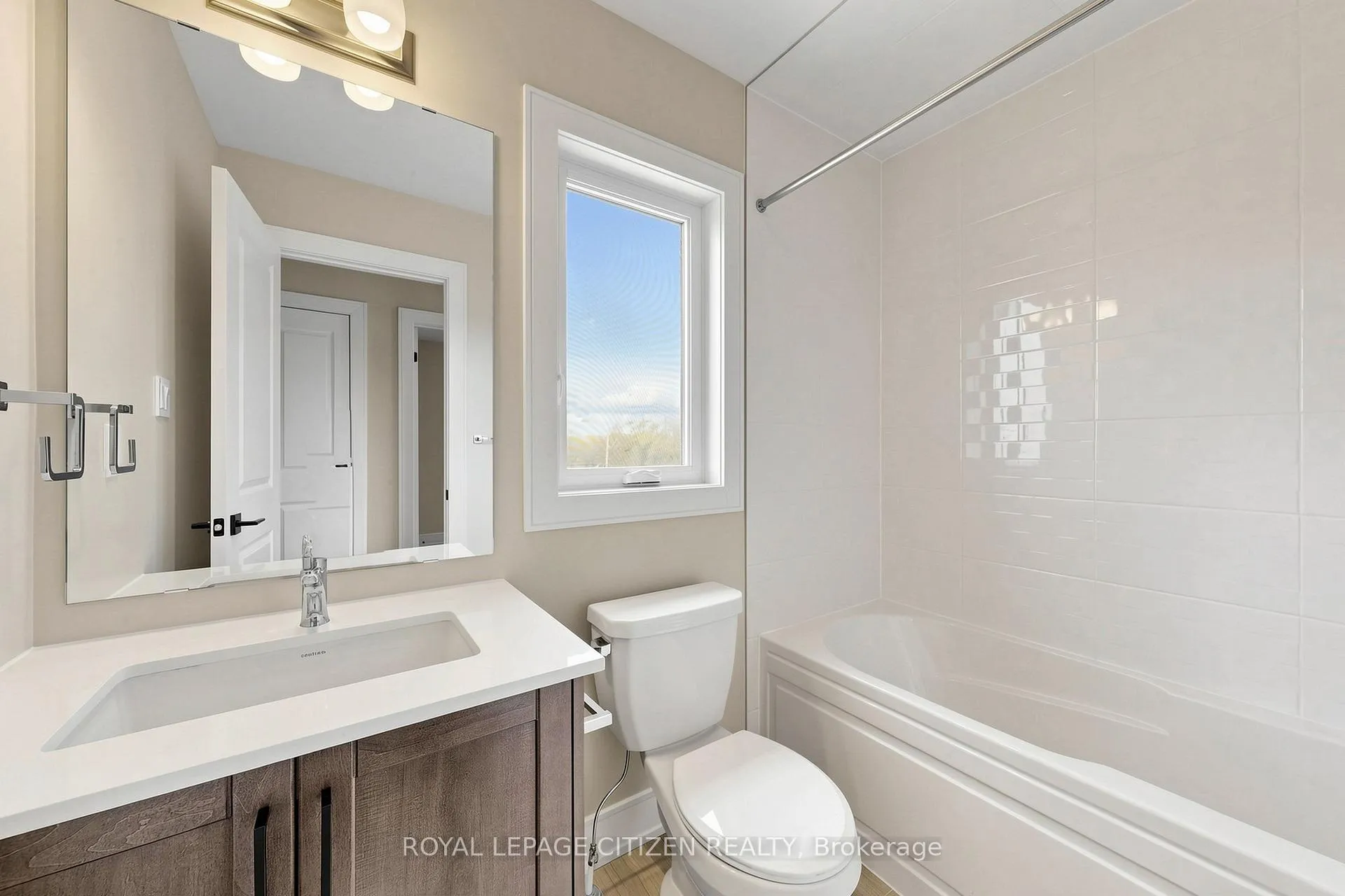 Photo 35 of Lot 4 Wakely Crescent, Clarington, Courtice — HOMEH