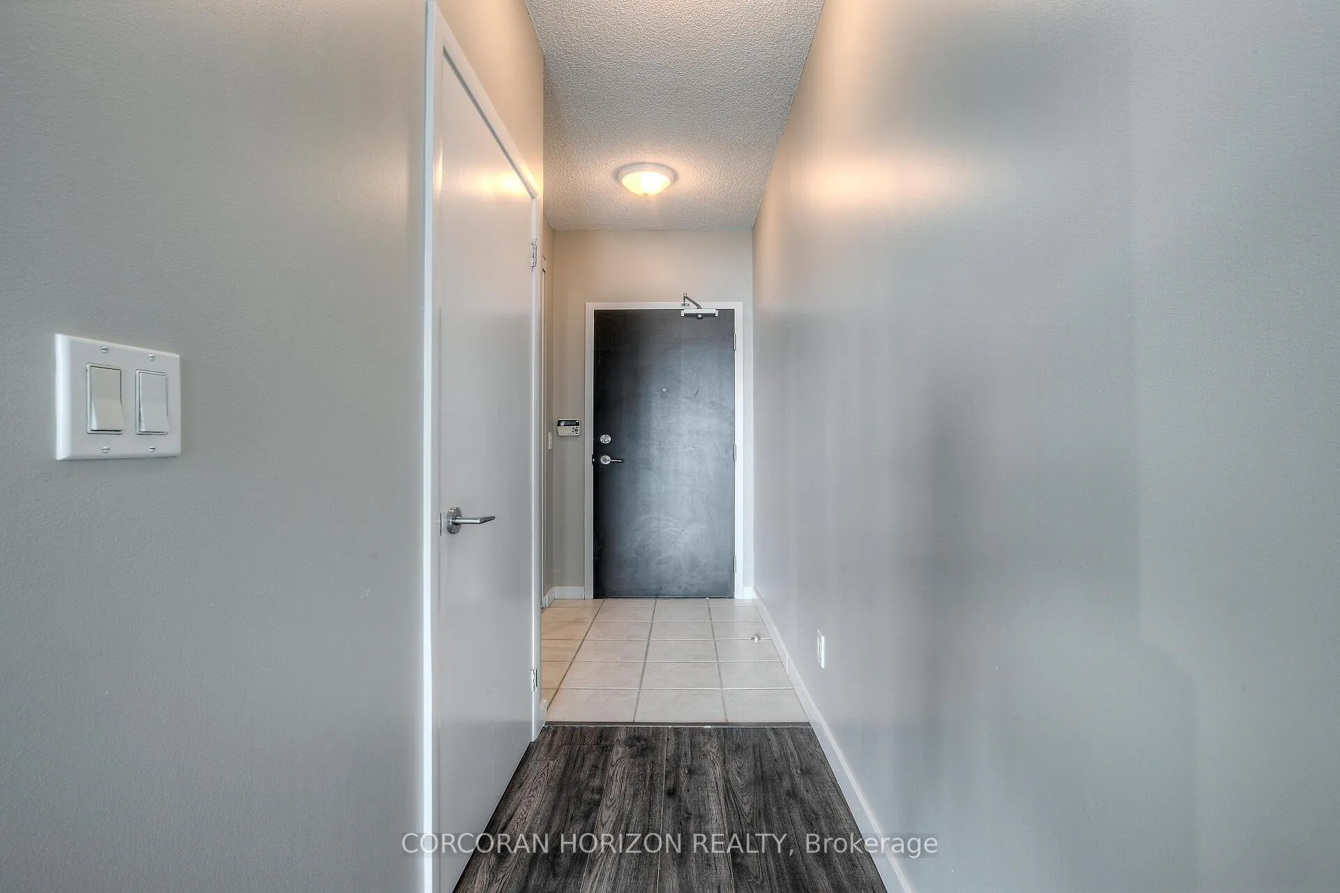 Photo 8 of Unit 2108, 231 Fort York Boulevard, Toronto, Niagara — HOMEH