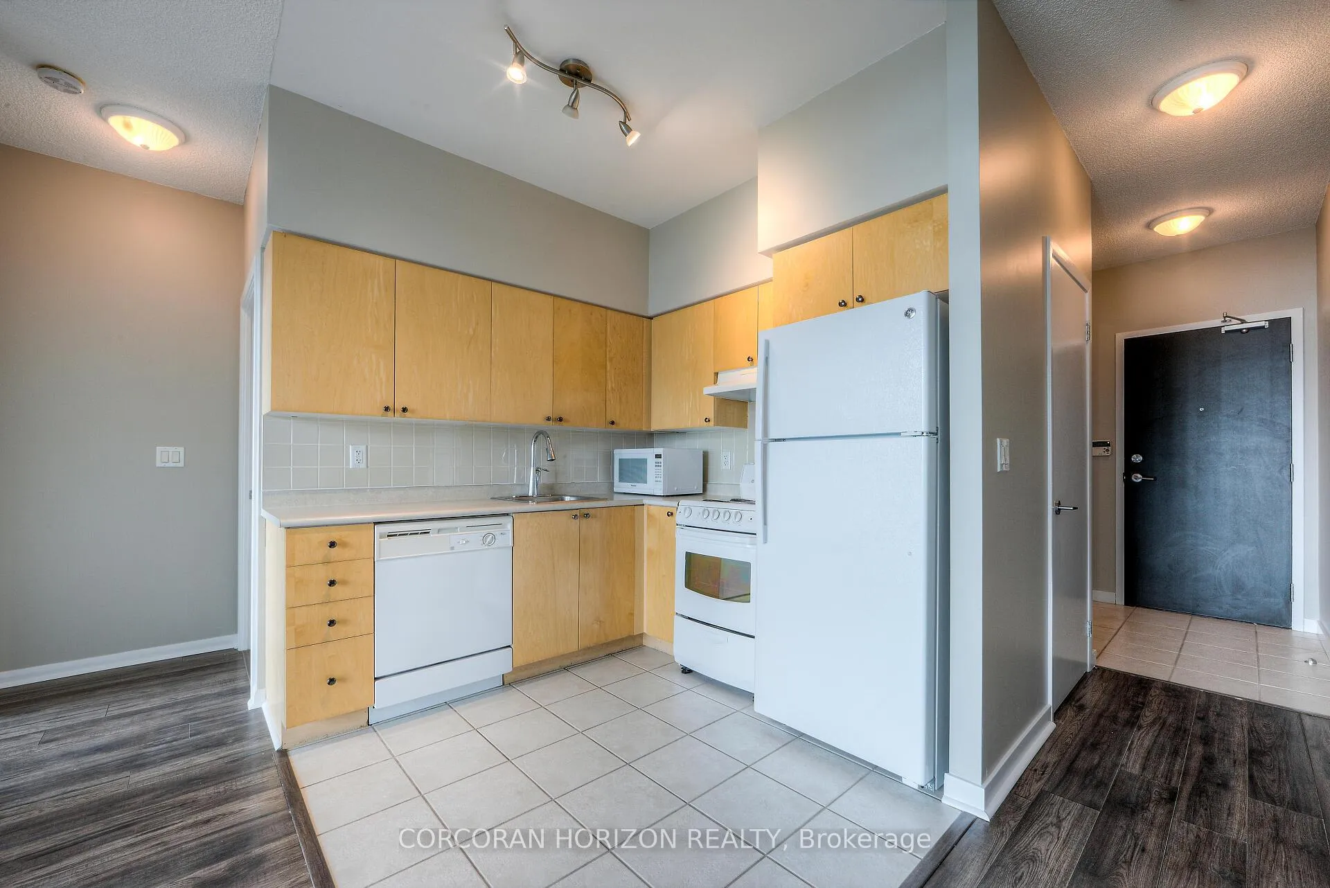 Photo 11 of Unit 2108, 231 Fort York Boulevard, Toronto, Niagara — HOMEH