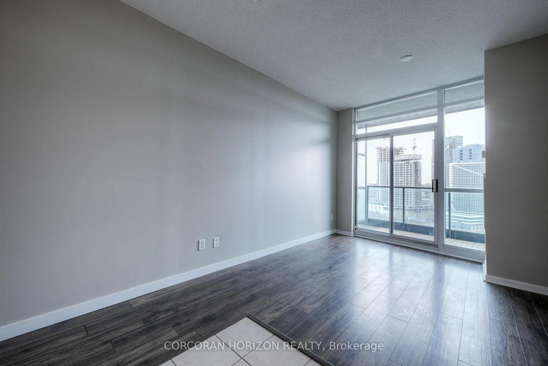 Photo 16 of Unit 2108, 231 Fort York Boulevard, Toronto, Niagara — HOMEH