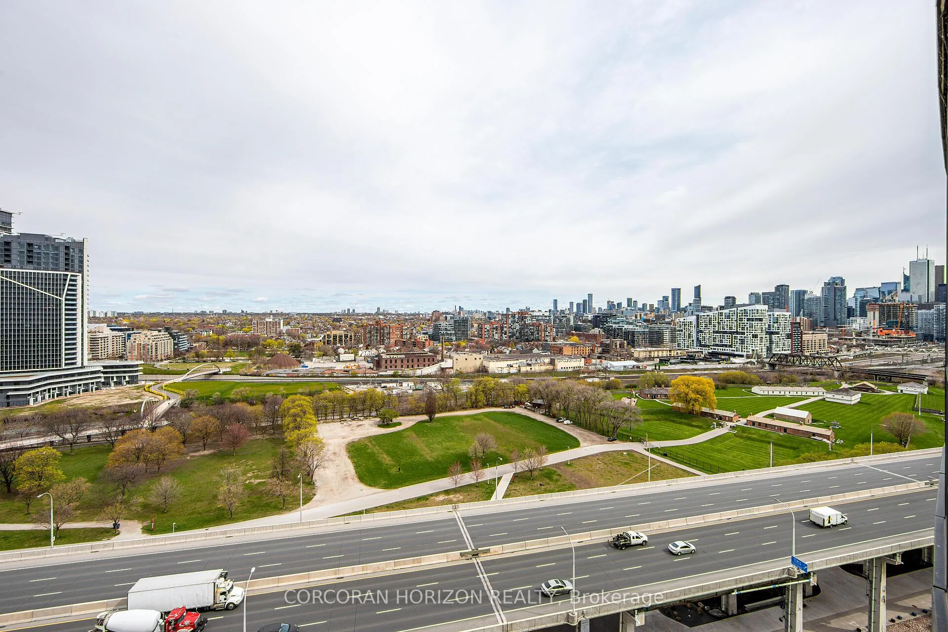 Photo 27 of Unit 2108, 231 Fort York Boulevard, Toronto, Niagara — HOMEH