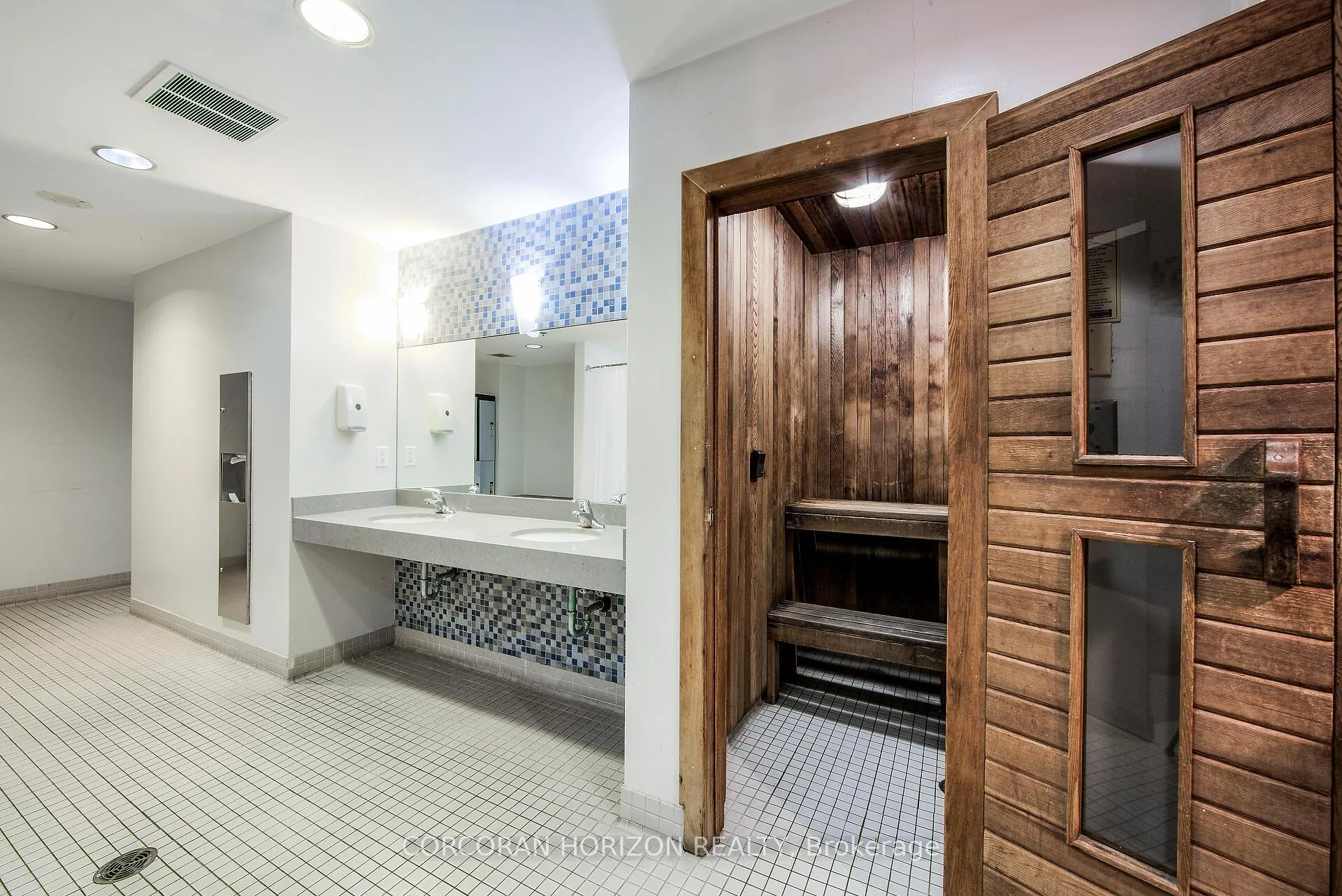Photo 36 of Unit 2108, 231 Fort York Boulevard, Toronto, Niagara — HOMEH