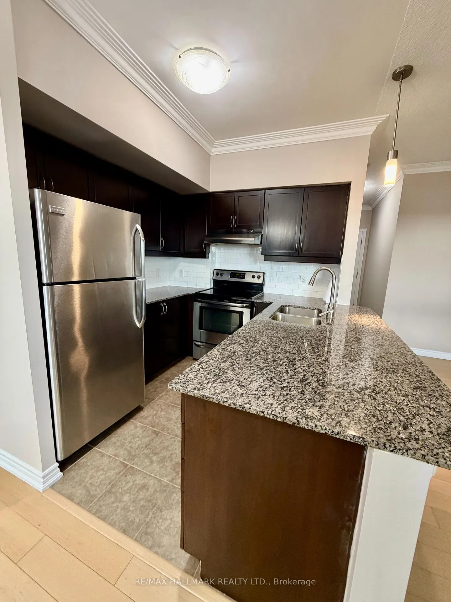 Photo 4 of Unit 909, 7730 Kipling Avenue, Vaughan, Vaughan Grove — HOMEH