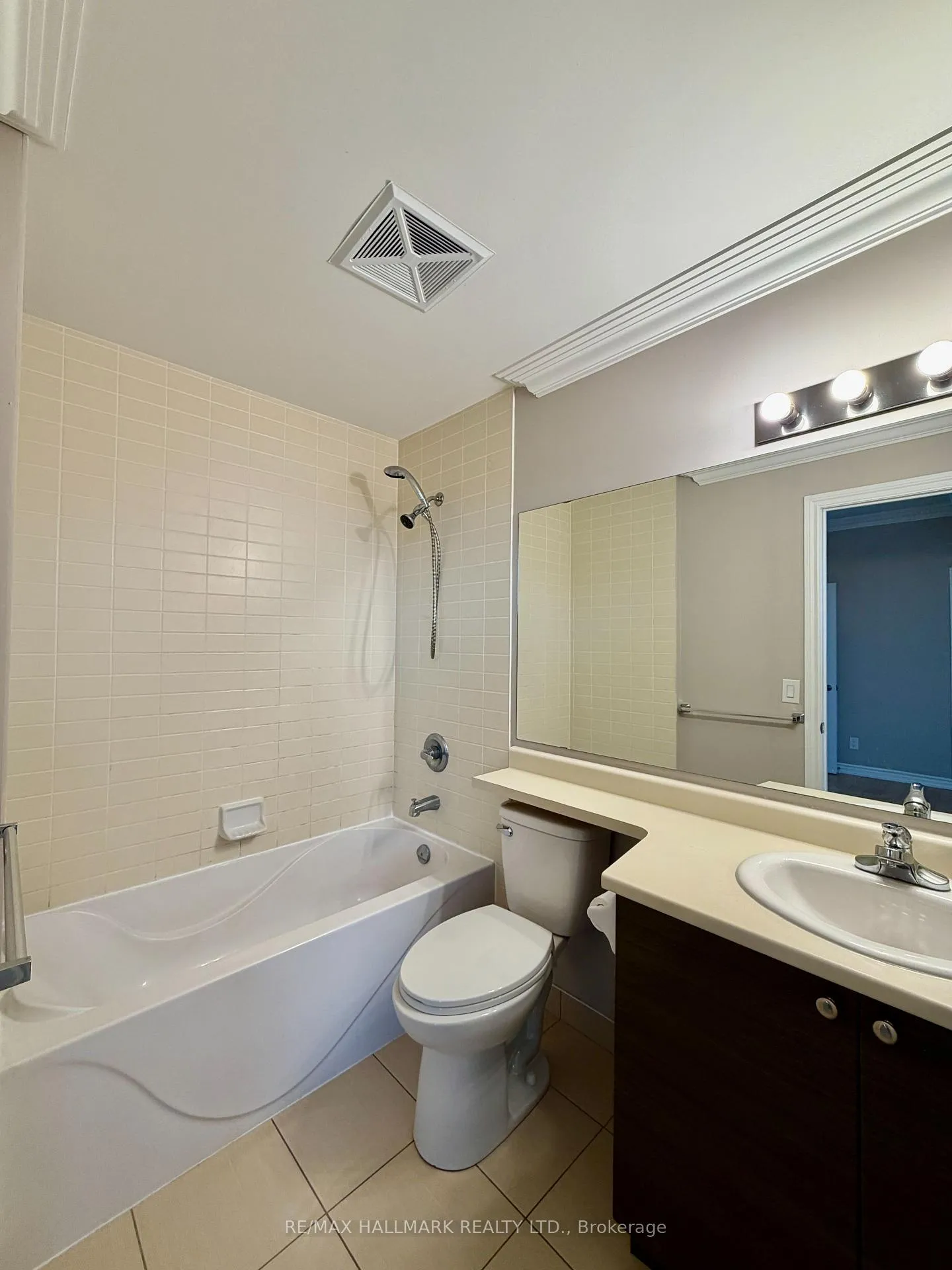 Photo 11 of Unit 909, 7730 Kipling Avenue, Vaughan, Vaughan Grove — HOMEH