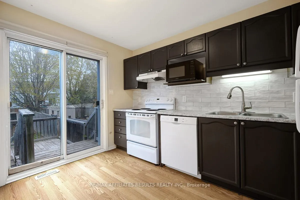 Photo 13 of 31 Ipswich Terrace, Ottawa, Kanata - Morgan's Grant/South March — HOMEH