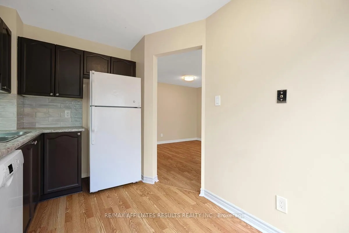 Photo 16 of 31 Ipswich Terrace, Ottawa, Kanata - Morgan's Grant/South March — HOMEH