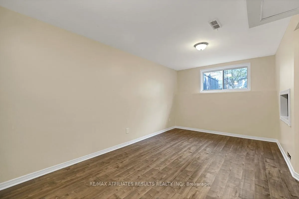 Photo 31 of 31 Ipswich Terrace, Ottawa, Kanata - Morgan's Grant/South March — HOMEH
