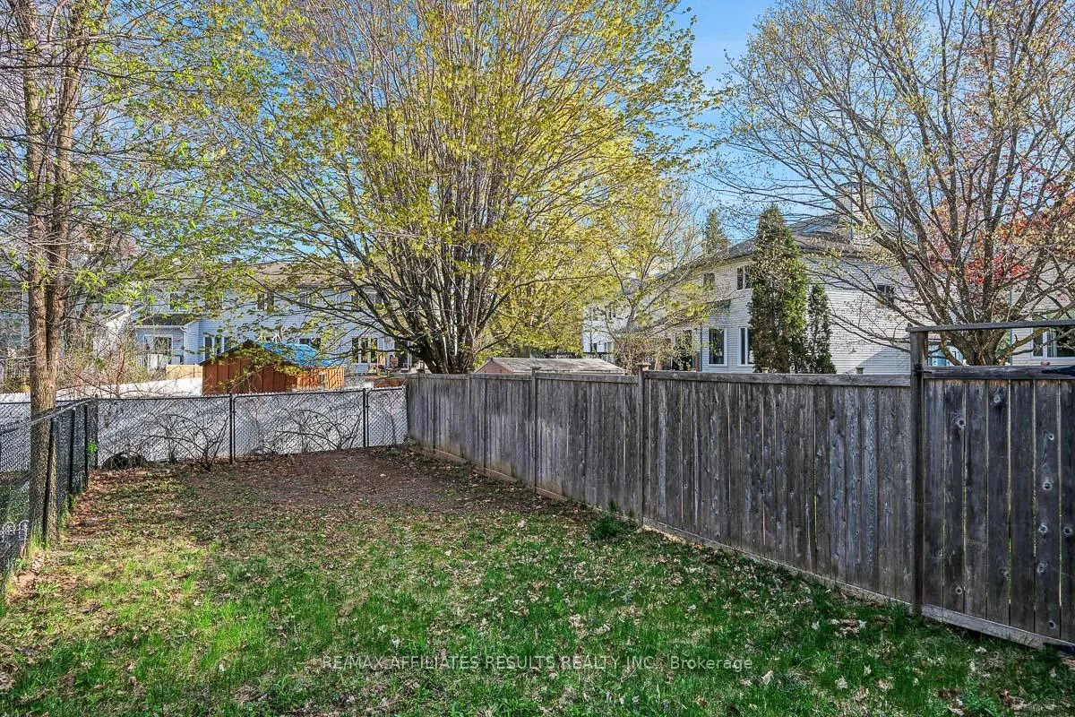 Photo 38 of 31 Ipswich Terrace, Ottawa, Kanata - Morgan's Grant/South March — HOMEH