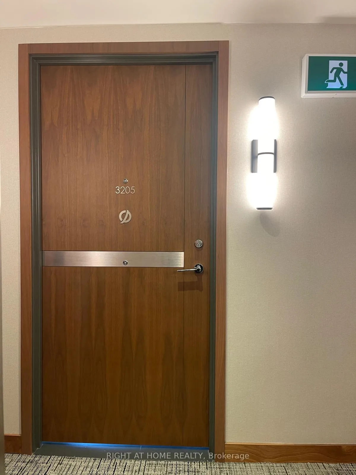 Front of Unit 3205, 19 Bathurst Street